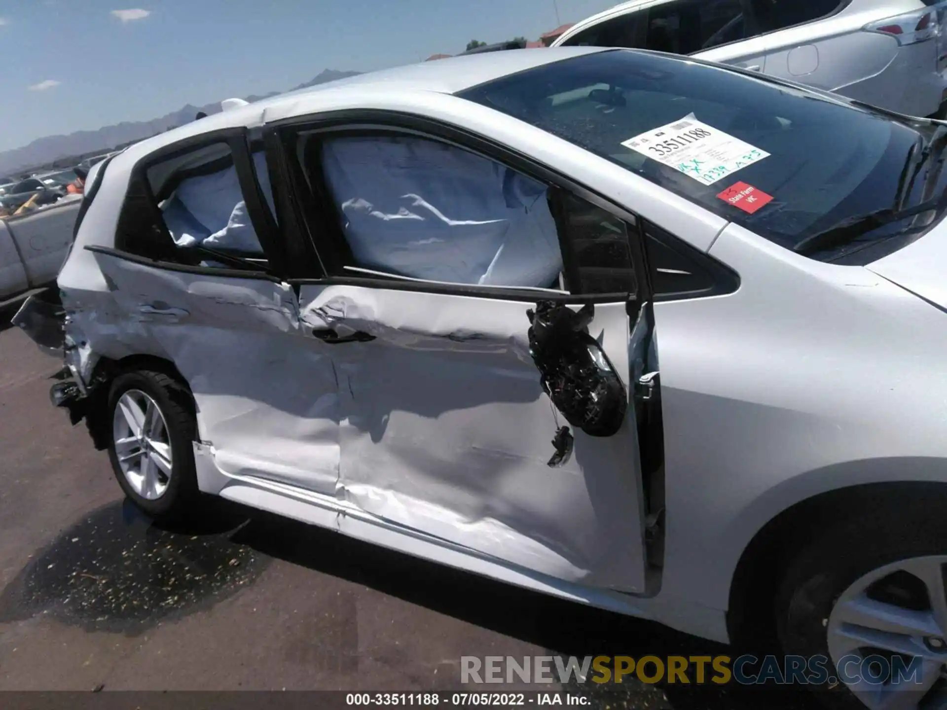 6 Photograph of a damaged car JTND4MBE2N3152708 TOYOTA COROLLA HATCHBACK 2022