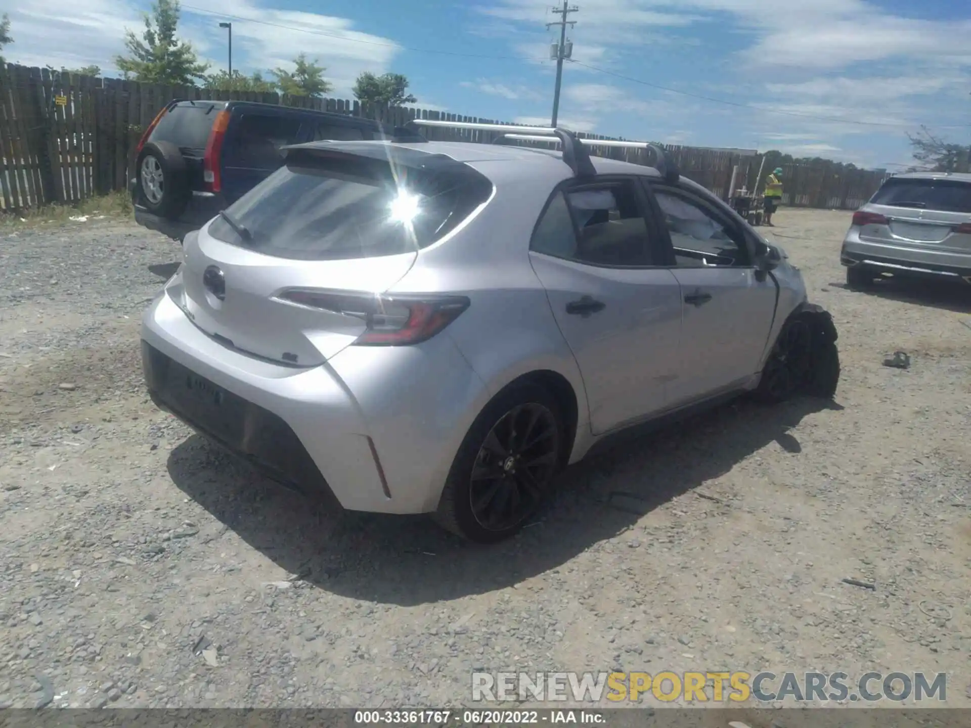 4 Photograph of a damaged car JTND4MBE2N3152952 TOYOTA COROLLA HATCHBACK 2022