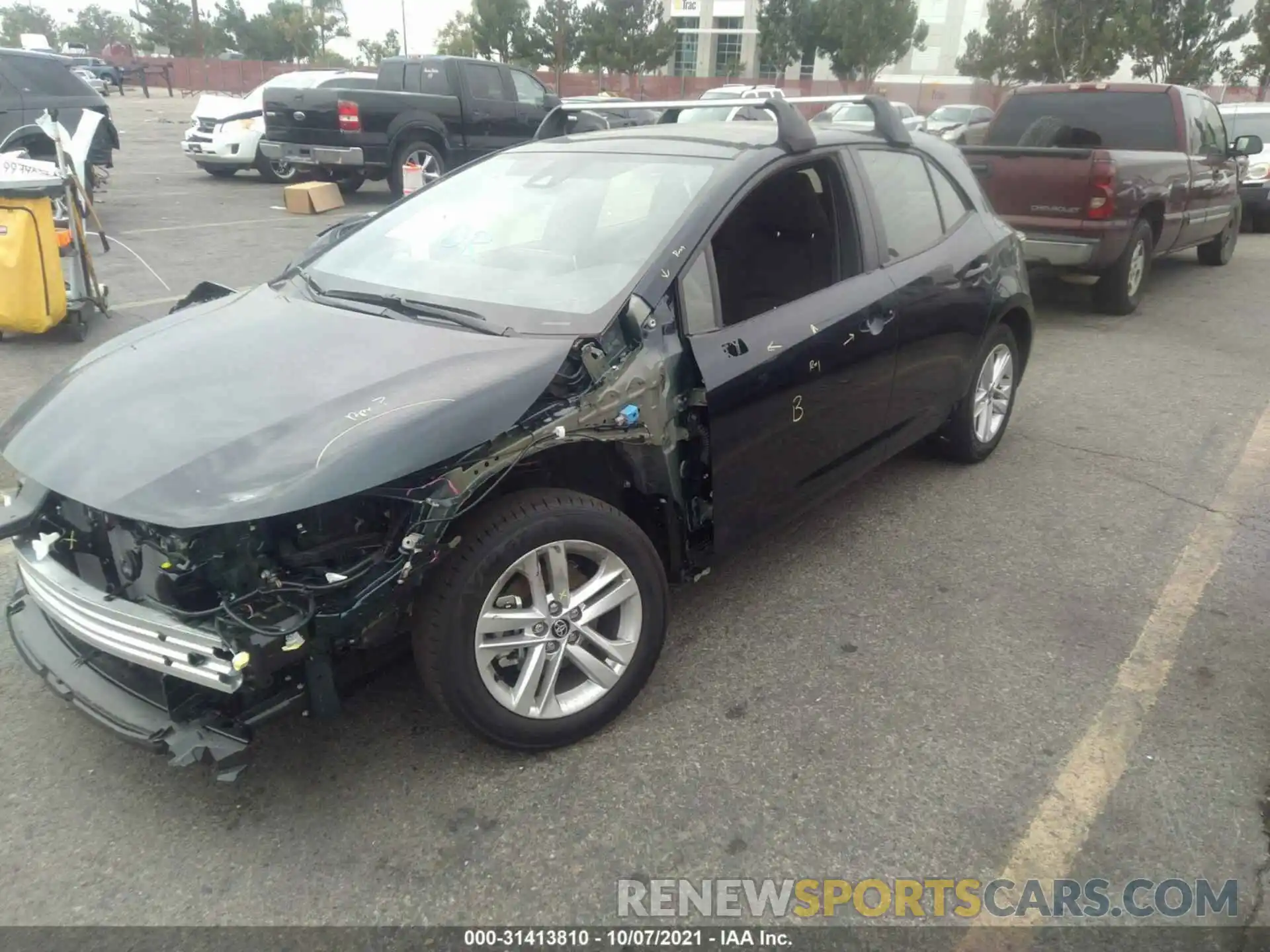 2 Photograph of a damaged car JTND4MBE3N3152619 TOYOTA COROLLA HATCHBACK 2022