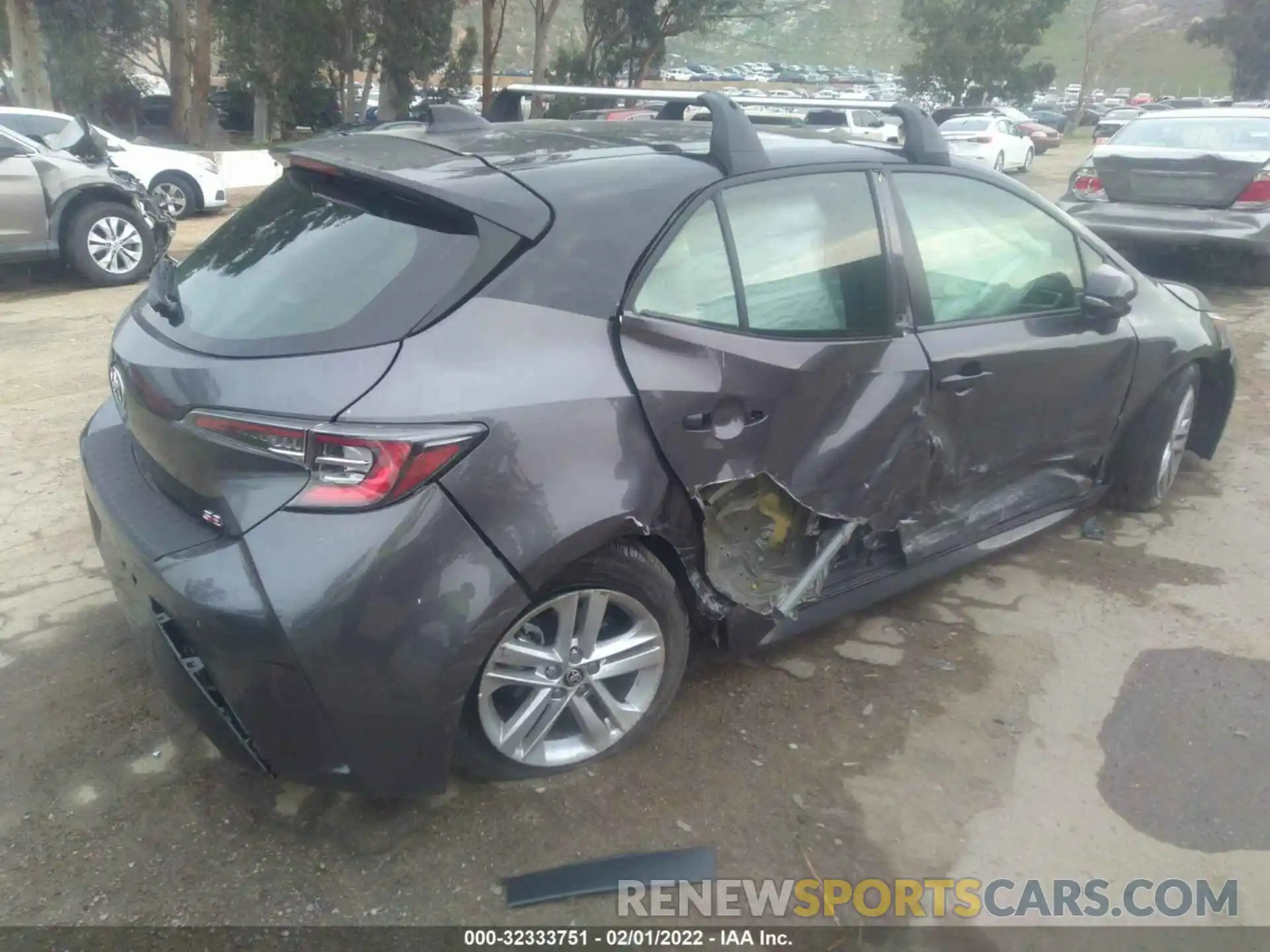 4 Photograph of a damaged car JTND4MBE4N3155335 TOYOTA COROLLA HATCHBACK 2022