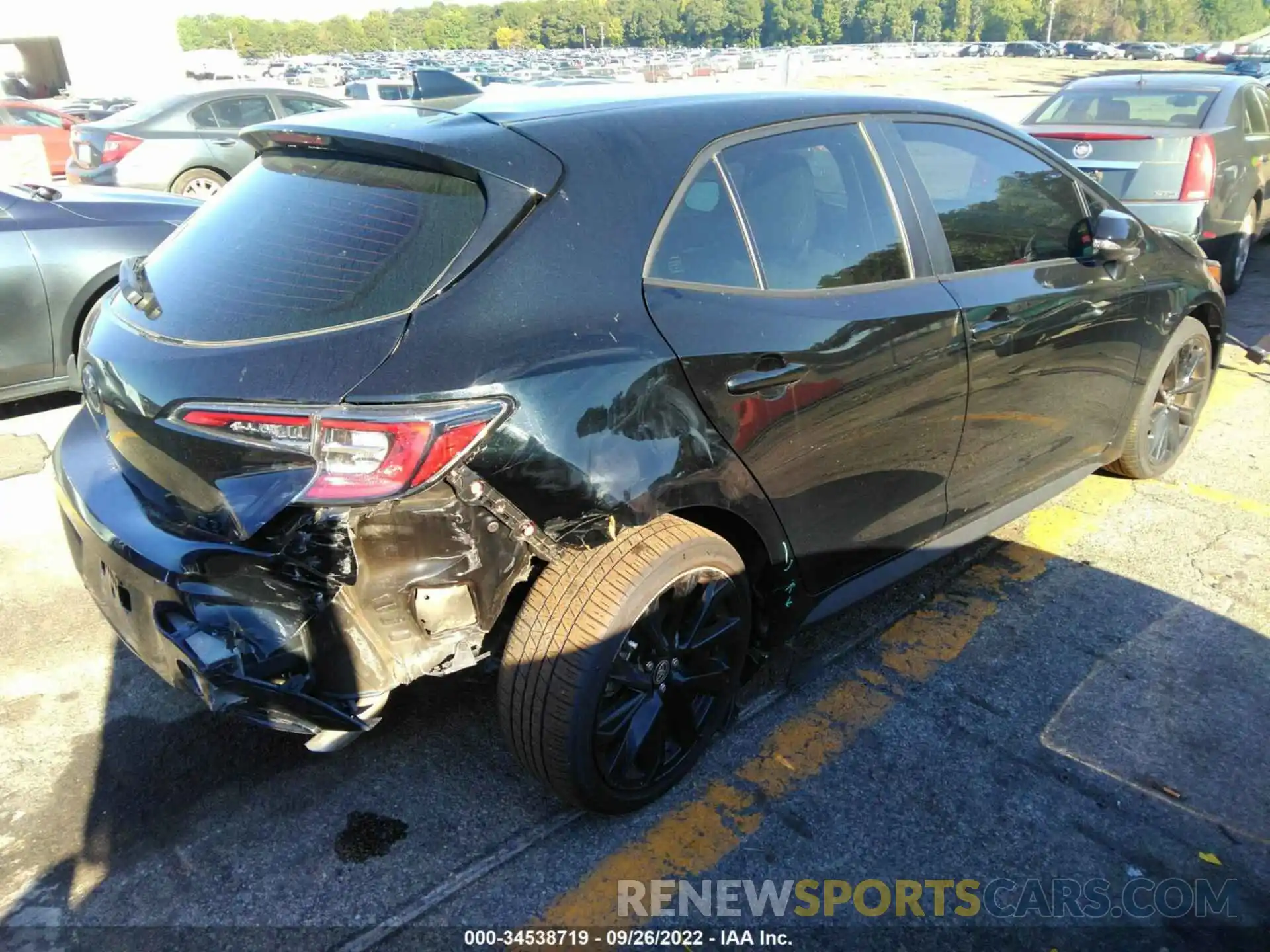 4 Photograph of a damaged car JTND4MBE5N3160043 TOYOTA COROLLA HATCHBACK 2022