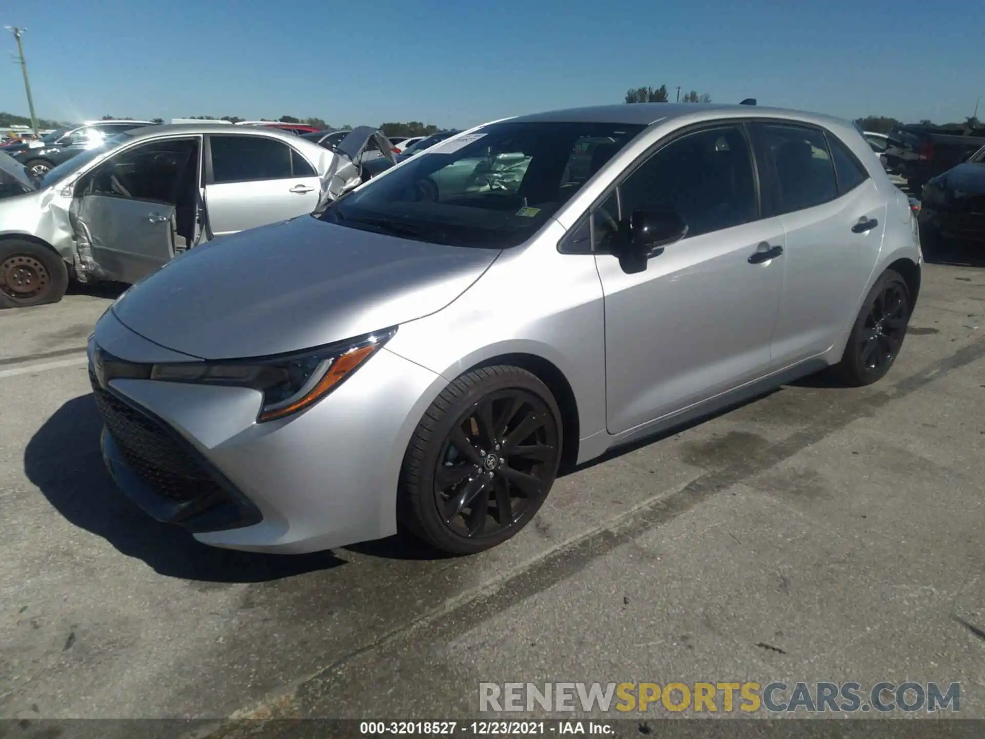 2 Photograph of a damaged car JTND4MBE6N3150377 TOYOTA COROLLA HATCHBACK 2022