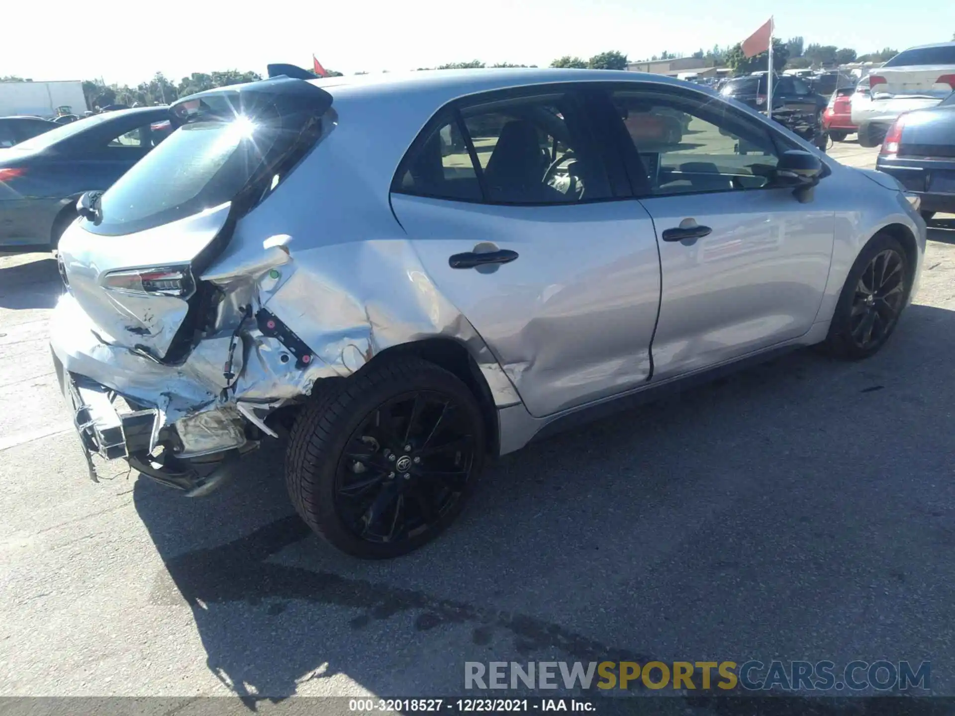 6 Photograph of a damaged car JTND4MBE6N3150377 TOYOTA COROLLA HATCHBACK 2022