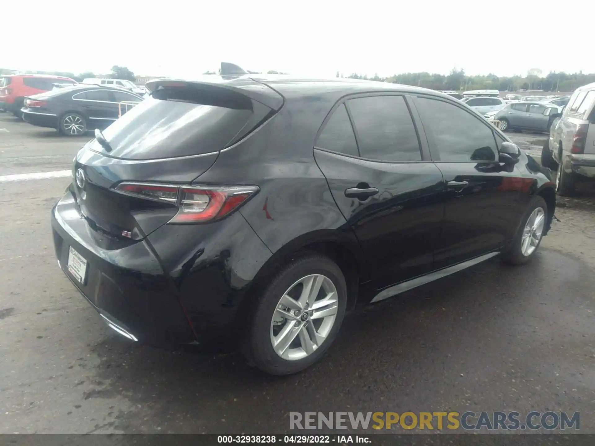 4 Photograph of a damaged car JTND4MBE6N3161640 TOYOTA COROLLA HATCHBACK 2022