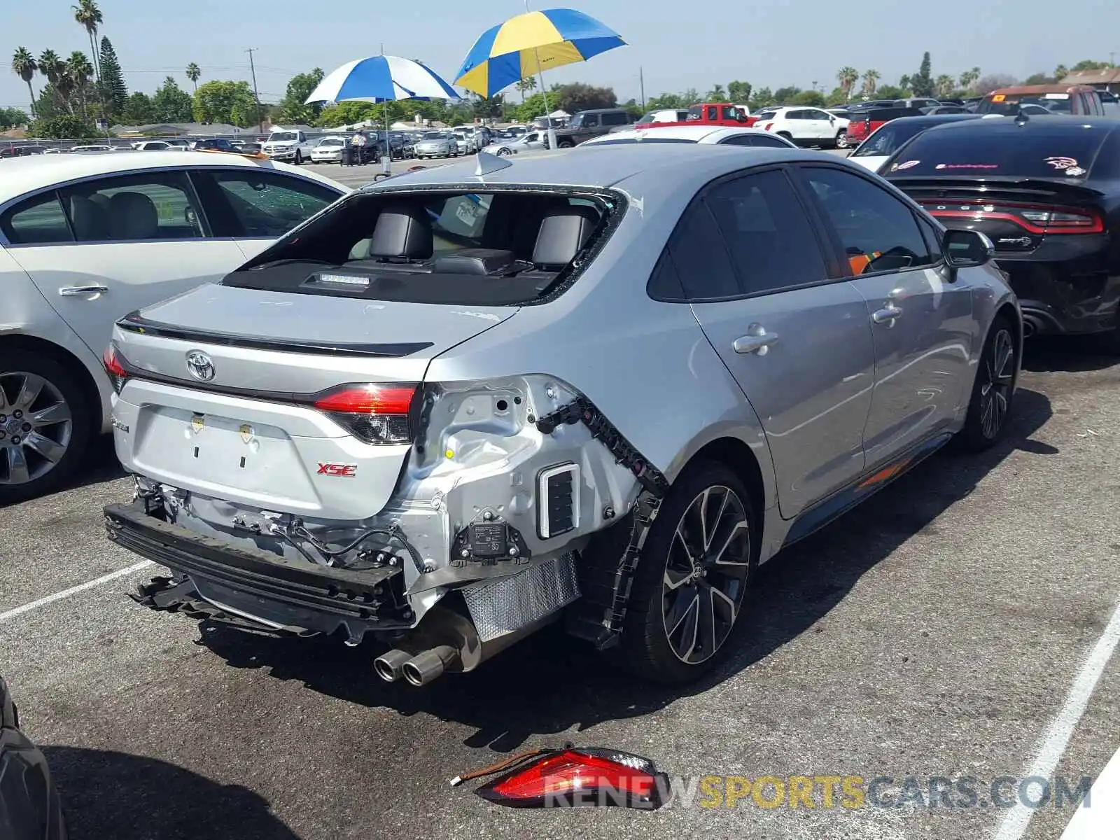 4 Фотография поврежденного автомобиля JTDT4RCE8LJ005538 TOYOTA COROLLA XS 2020