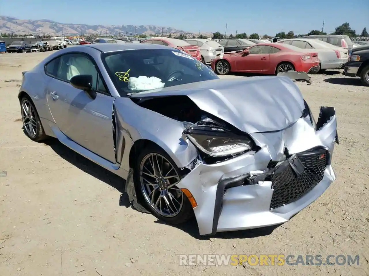 1 Photograph of a damaged car JF1ZNBC12N8756159 TOYOTA GR 86 2022