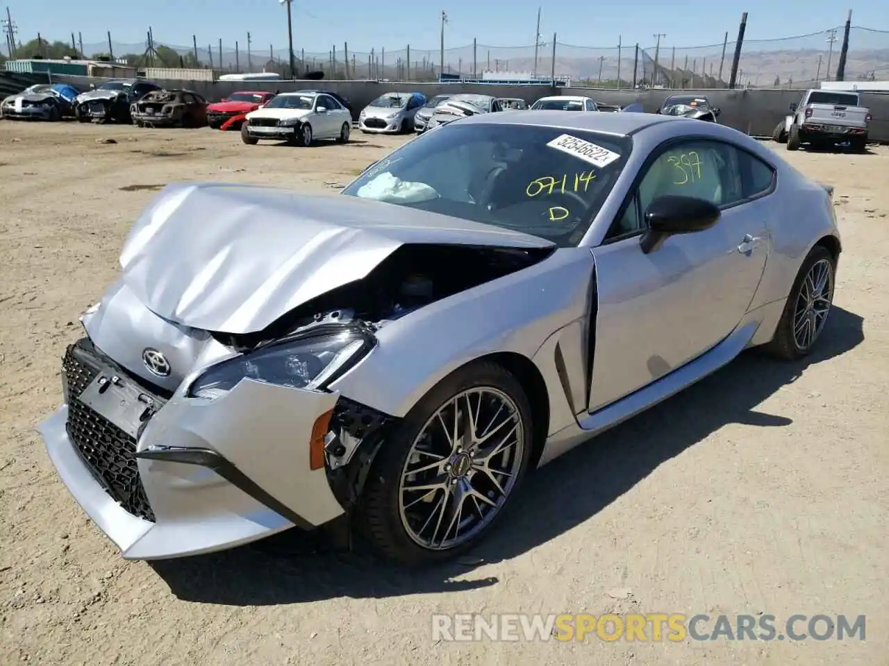 2 Photograph of a damaged car JF1ZNBC12N8756159 TOYOTA GR 86 2022