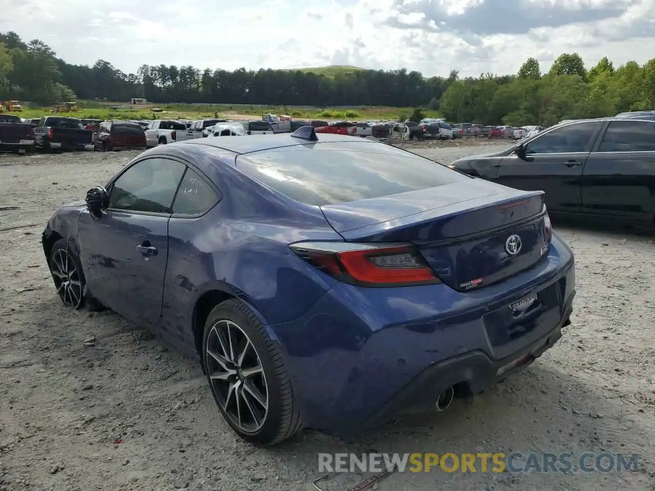 3 Photograph of a damaged car JF1ZNBC18N8750947 TOYOTA GR 86 2022