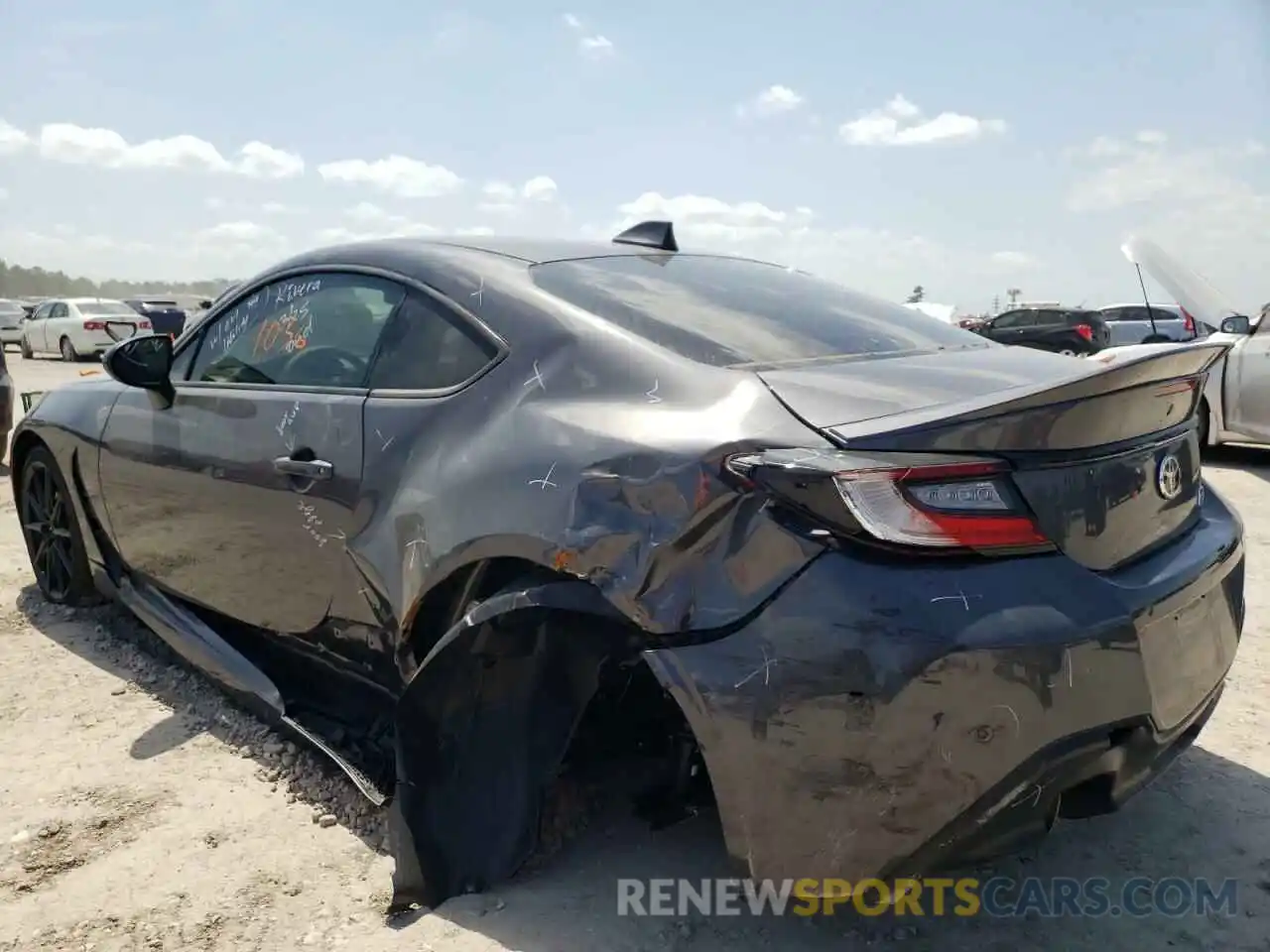 3 Photograph of a damaged car JF1ZNBF16N8752417 TOYOTA GR 86 PREM 2022