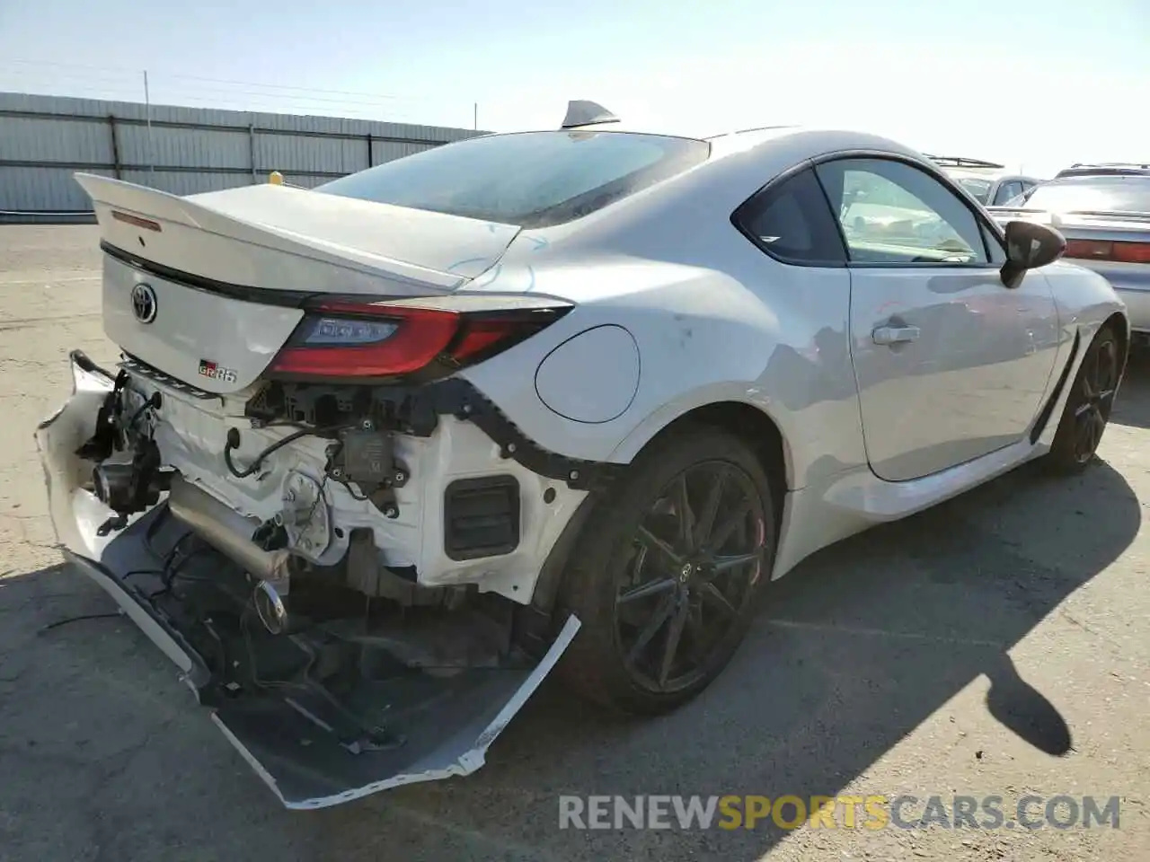 4 Photograph of a damaged car JF1ZNBF18N8756470 TOYOTA GR 86 PREM 2022