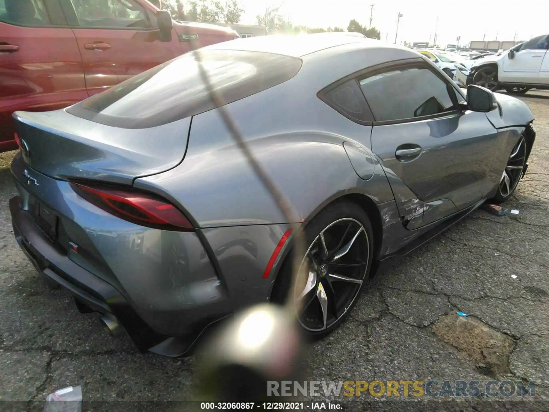 4 Photograph of a damaged car WZ1DB4C03LW028098 TOYOTA GR SUPRA 2020