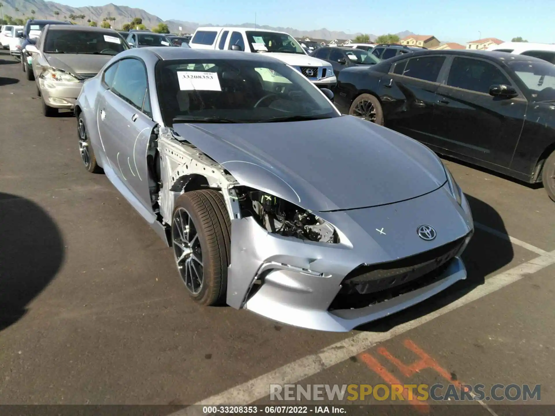 6 Photograph of a damaged car JF1ZNBB19N9754775 TOYOTA GR86 2022