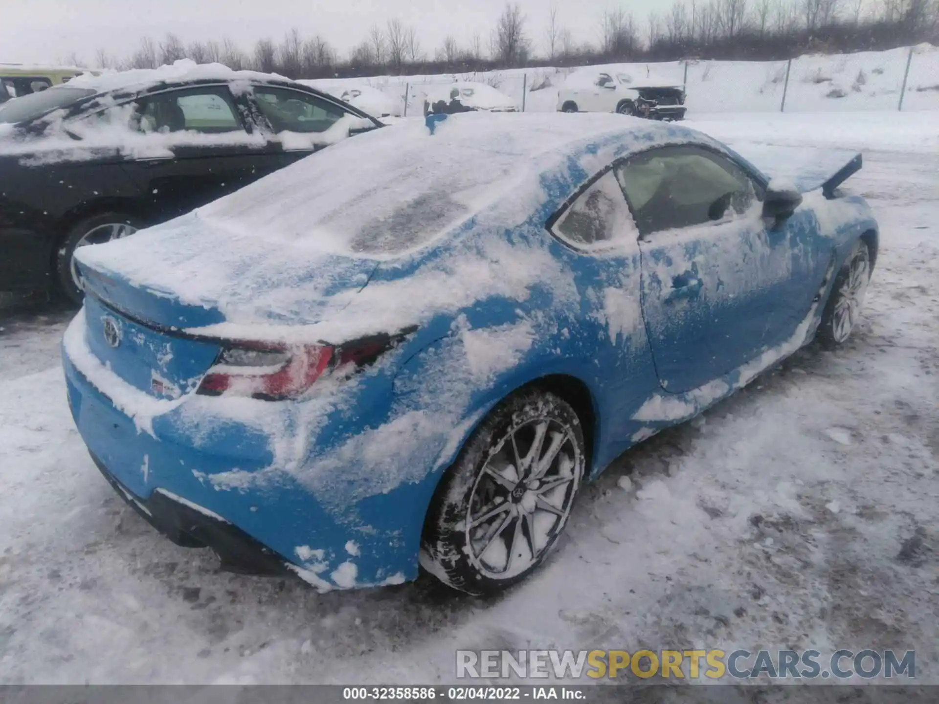 4 Photograph of a damaged car JF1ZNBC12N8751866 TOYOTA GR86 2022