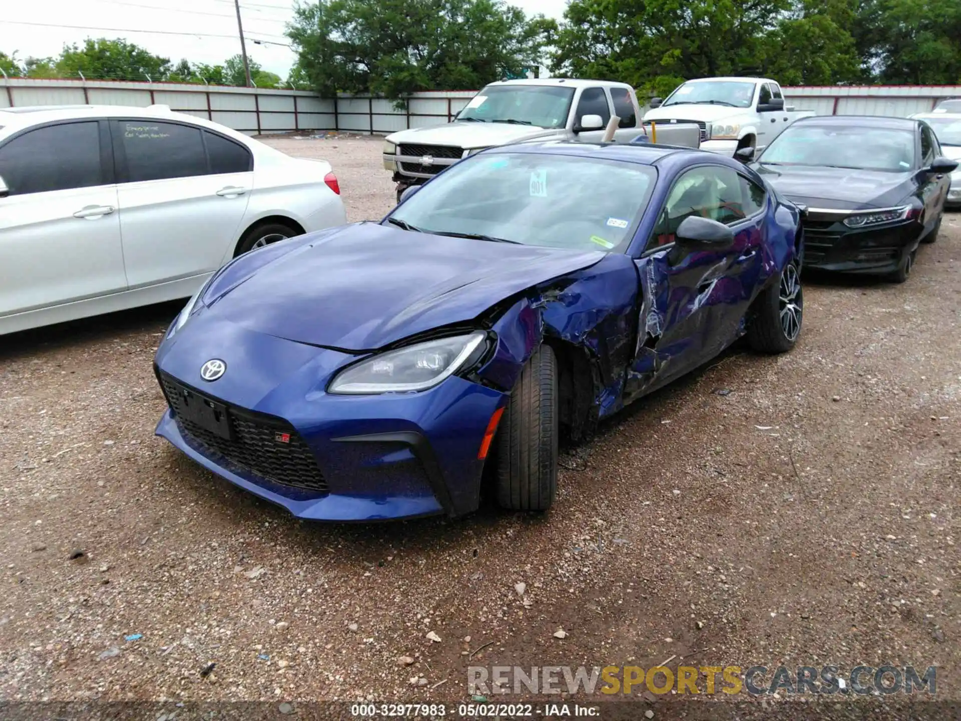 2 Photograph of a damaged car JF1ZNBC16N8753068 TOYOTA GR86 2022