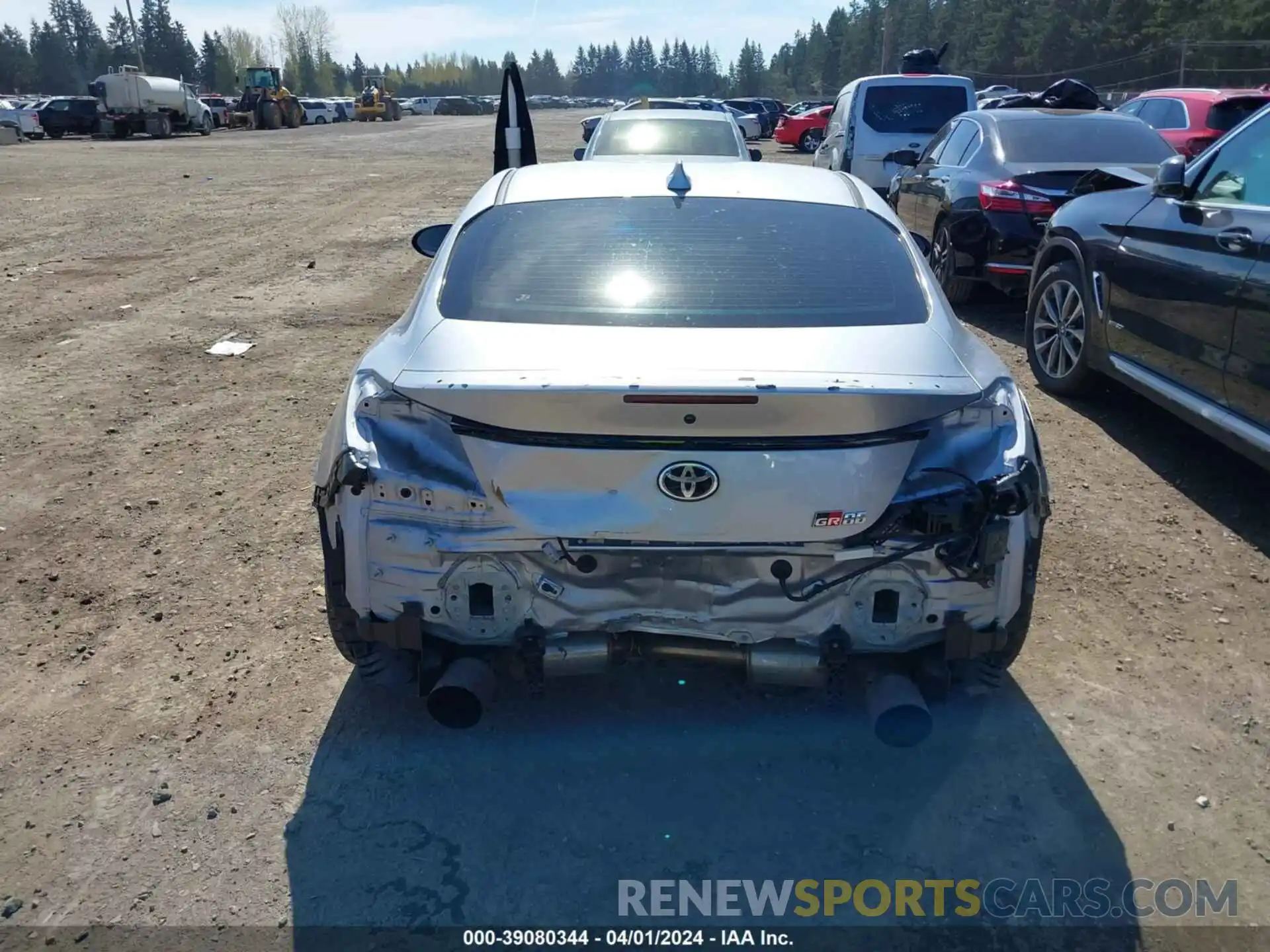 17 Photograph of a damaged car JF1ZNBE16N9751442 TOYOTA GR86 2022