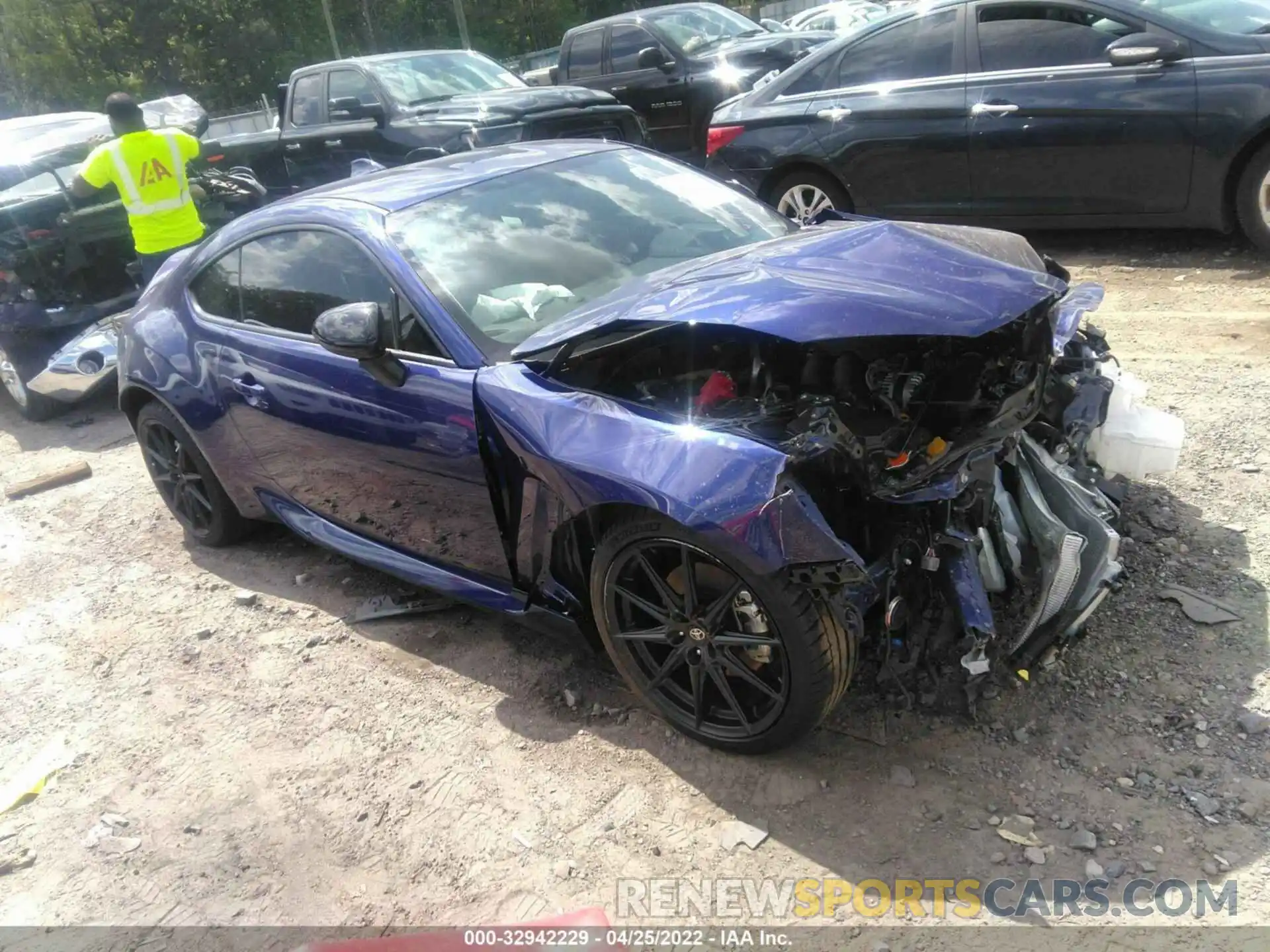 1 Photograph of a damaged car JF1ZNBF11N8753586 TOYOTA GR86 2022