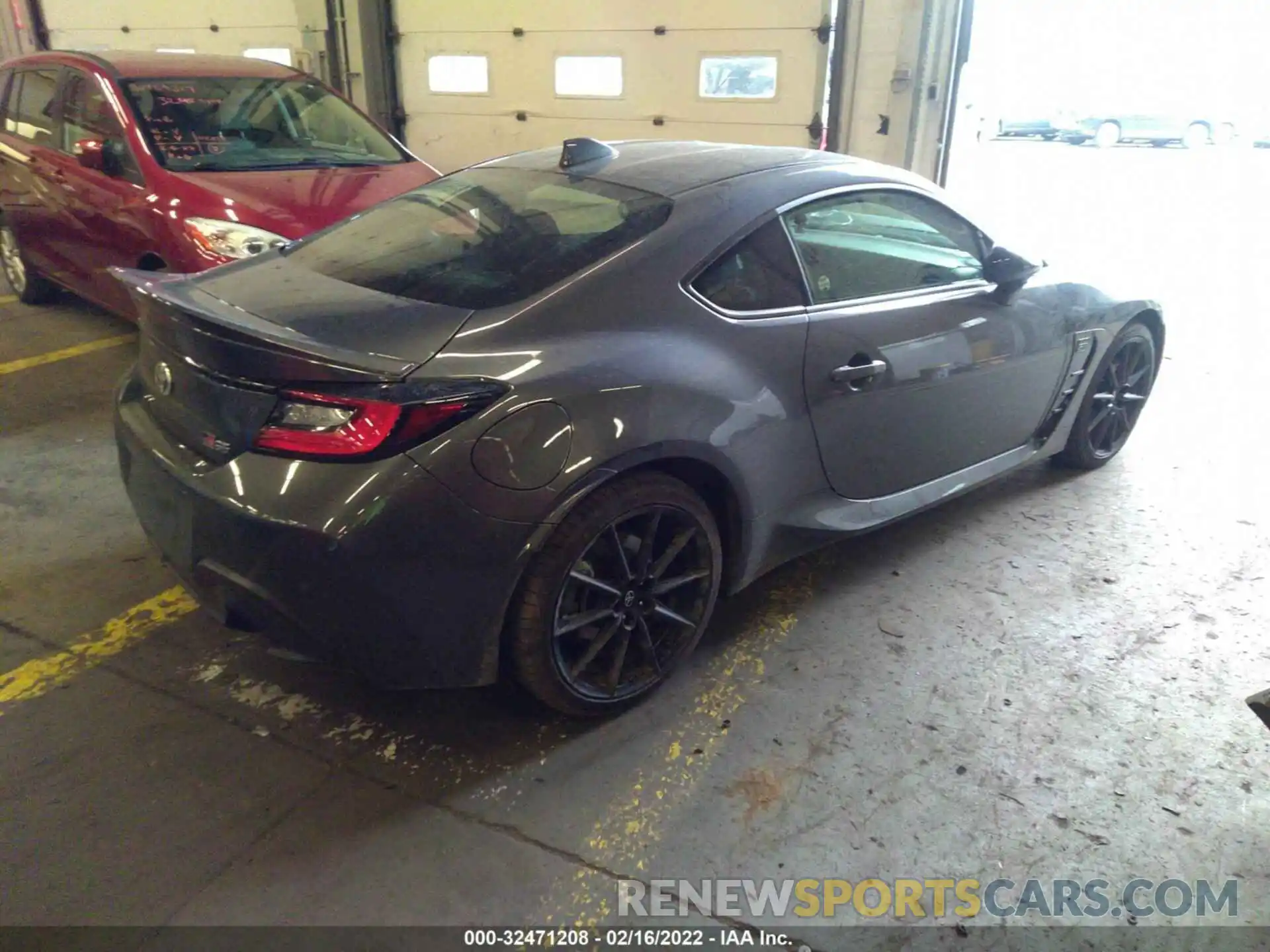 4 Photograph of a damaged car JF1ZNBF17N8750403 TOYOTA GR86 2022