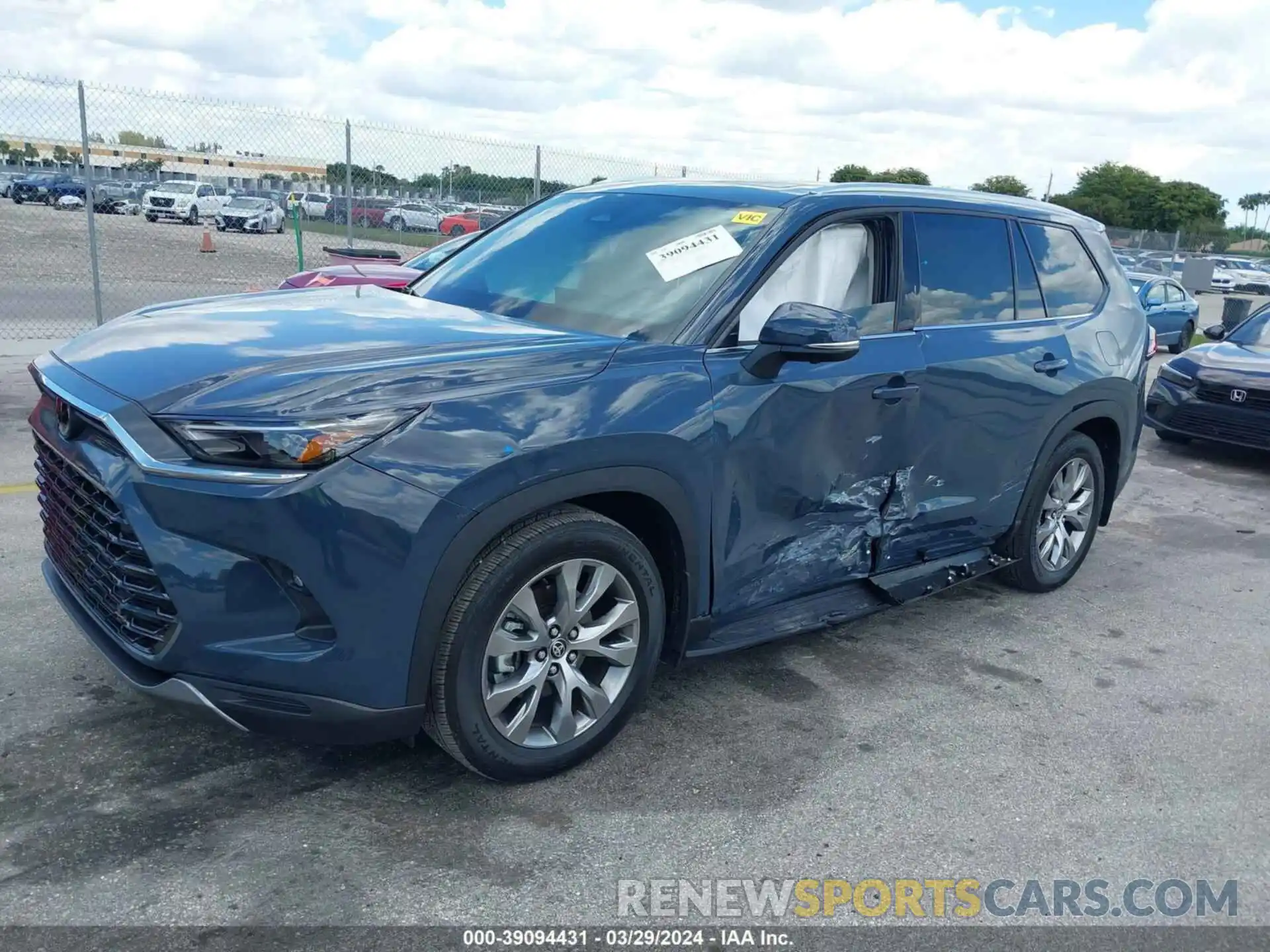 2 Photograph of a damaged car 5TDAAAA50RS010779 TOYOTA GRAND HIGHLANDER 2024