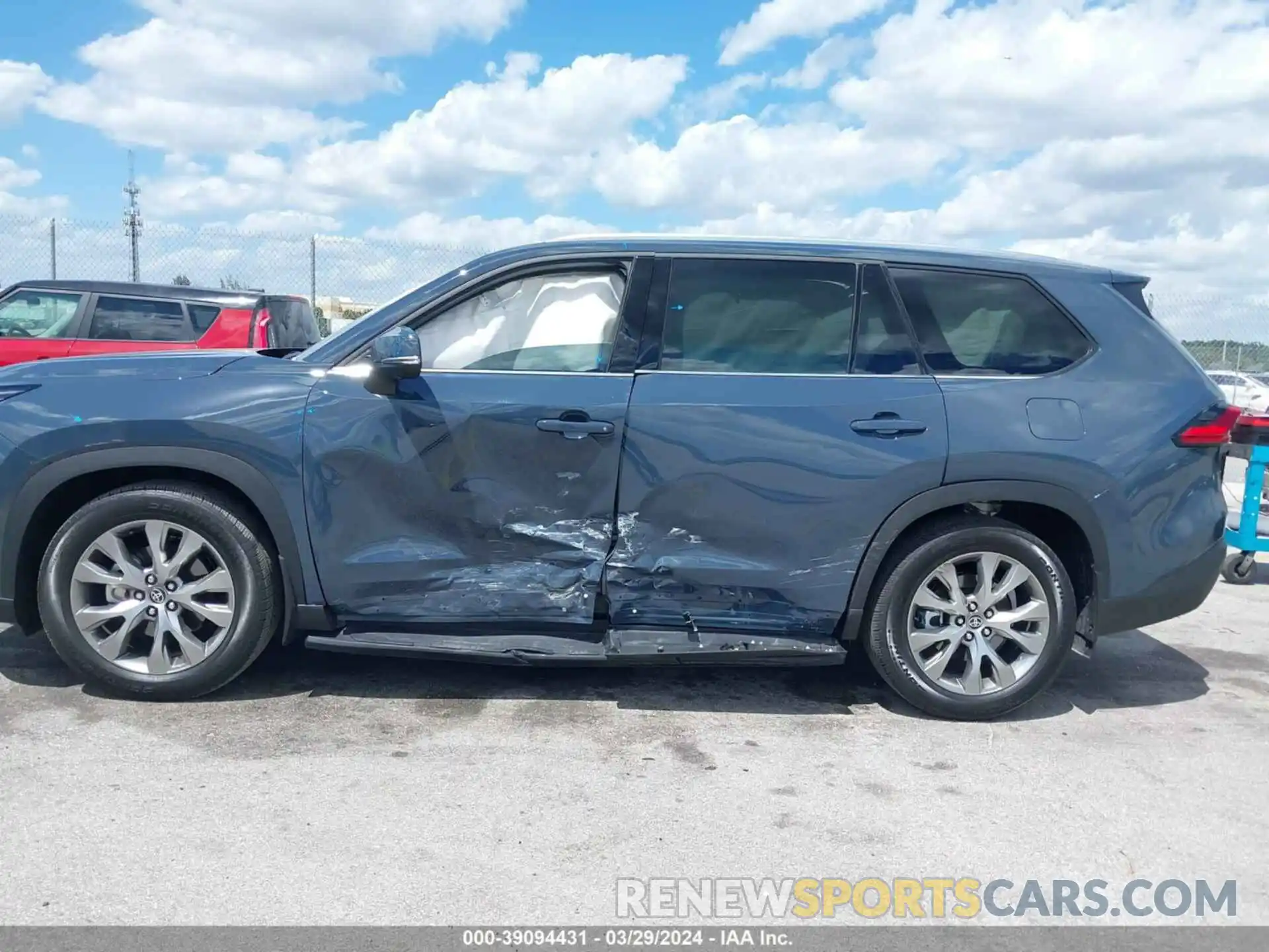 6 Photograph of a damaged car 5TDAAAA50RS010779 TOYOTA GRAND HIGHLANDER 2024