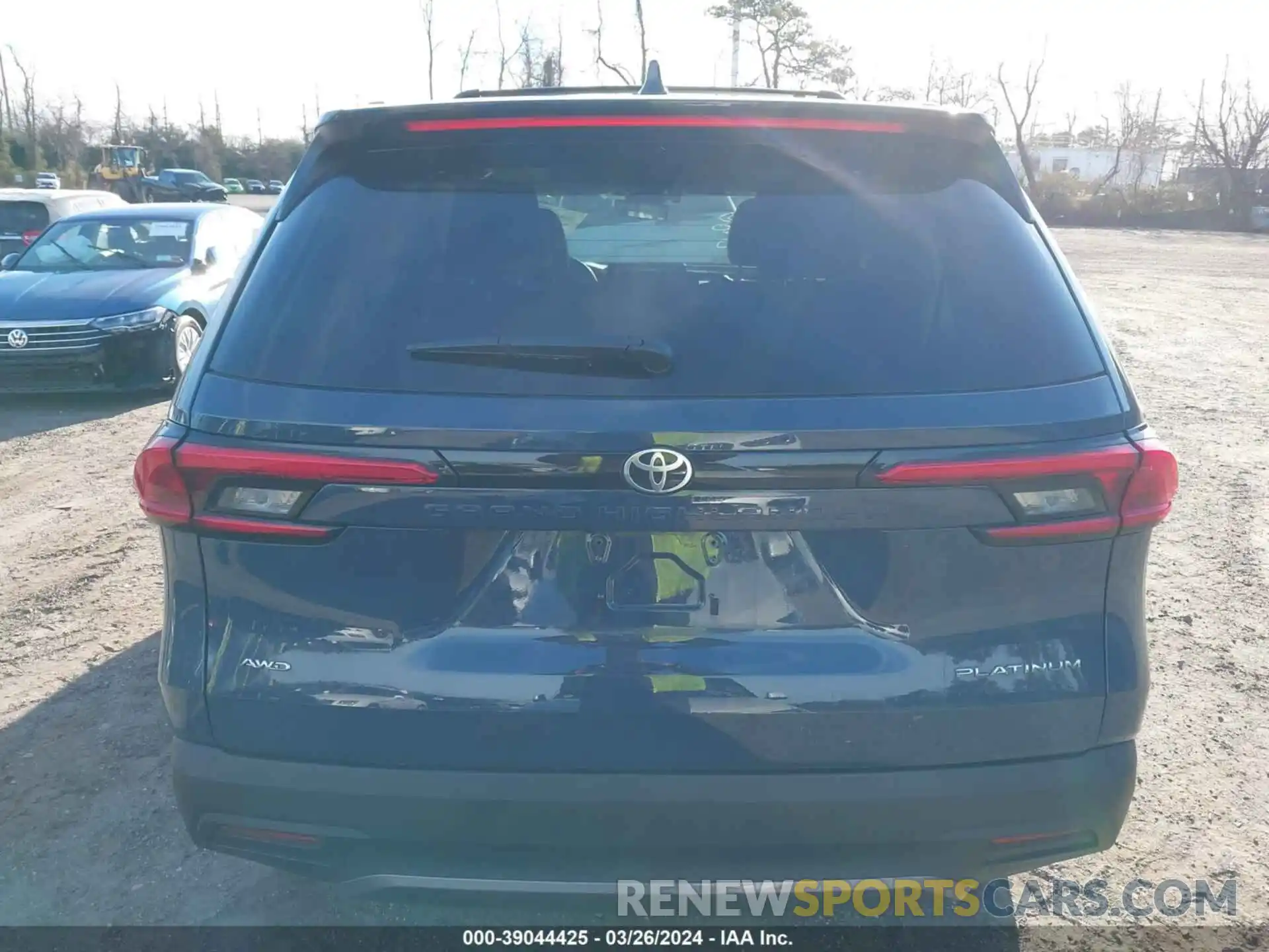 16 Photograph of a damaged car 5TDAAAB54RS004949 TOYOTA GRAND HIGHLANDER 2024