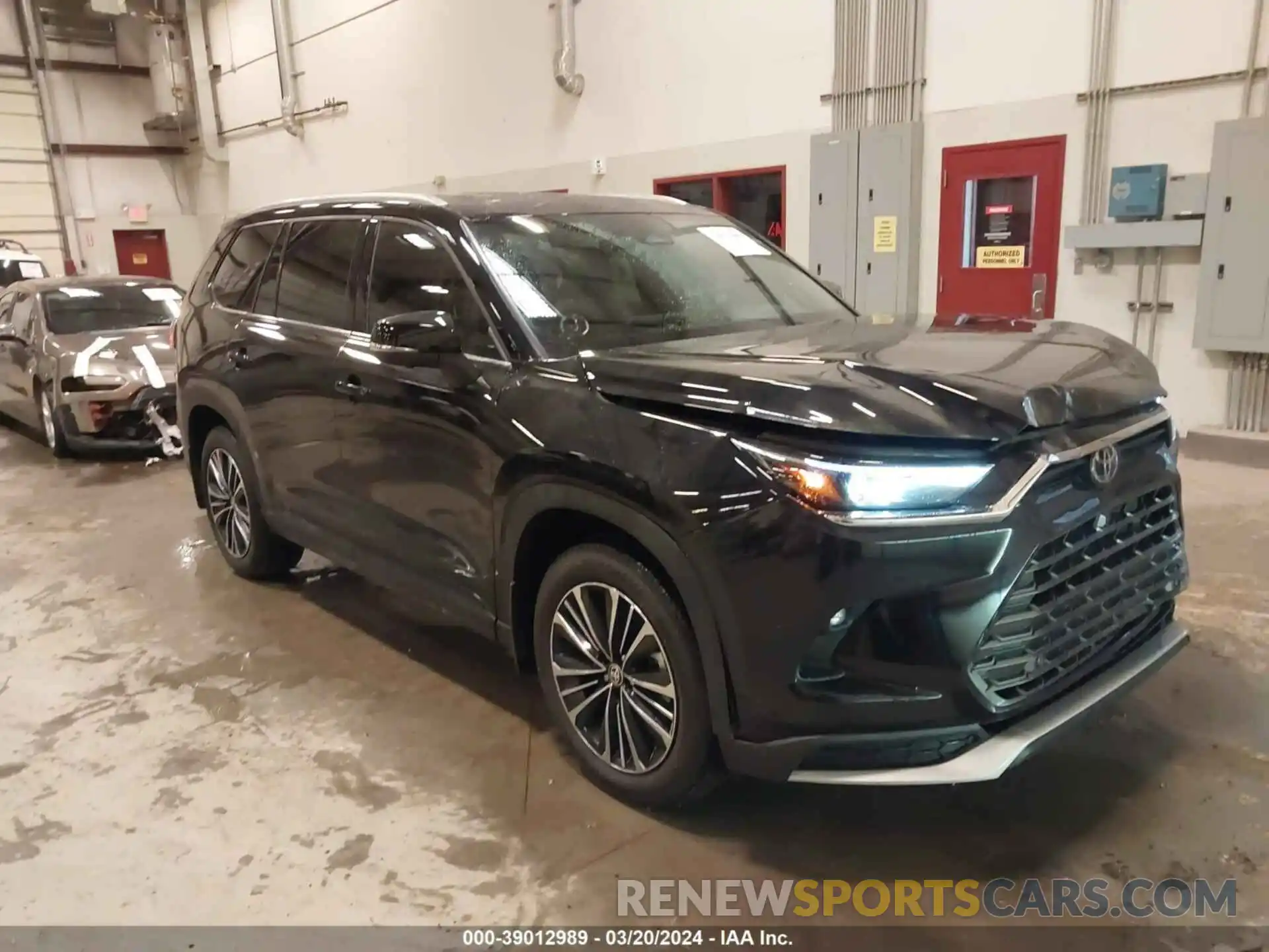 1 Photograph of a damaged car 5TDADAB57RS006766 TOYOTA GRAND HIGHLANDER 2024