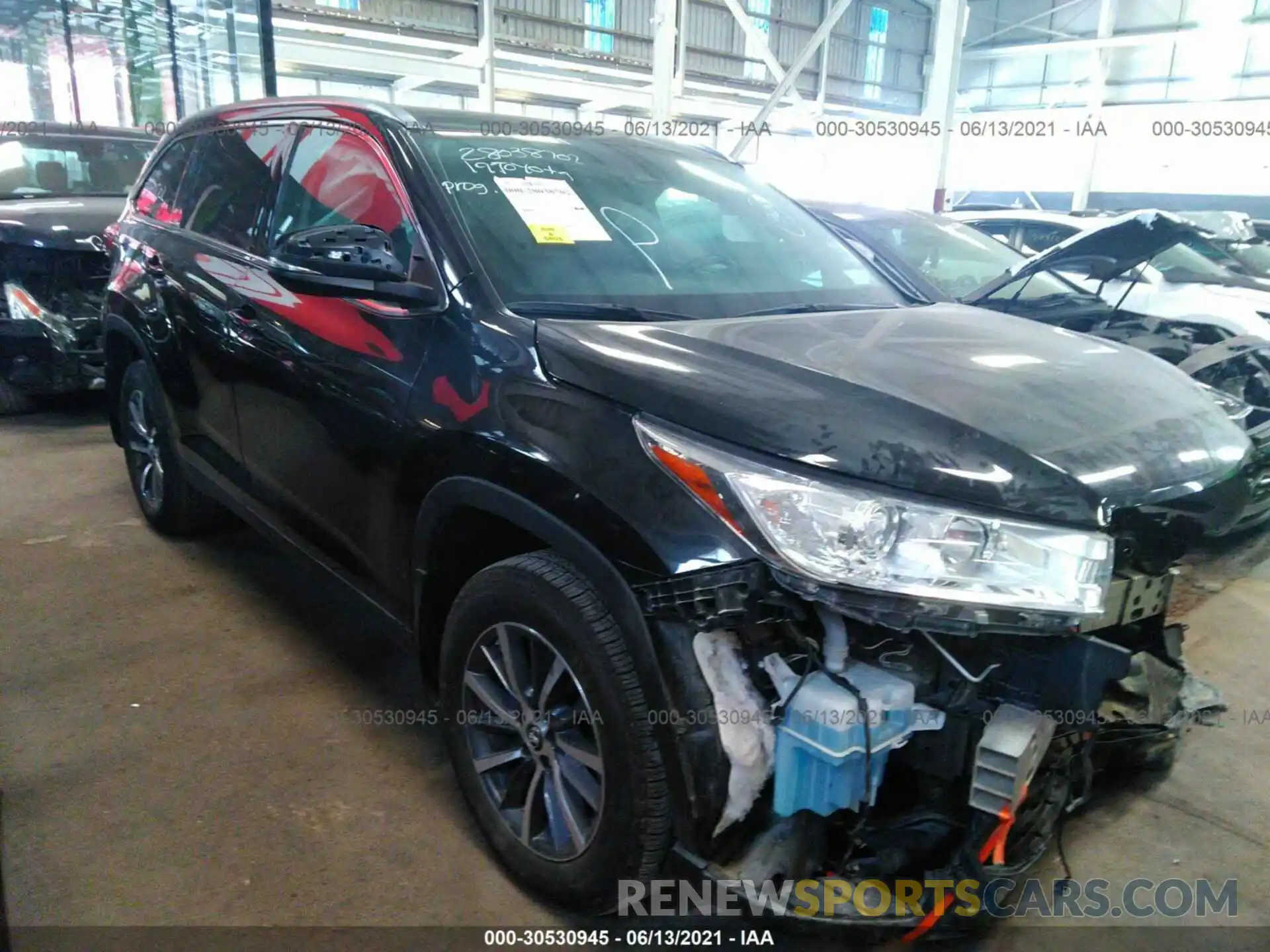 1 Photograph of a damaged car 00000000000919469 TOYOTA HIGHLANDER 2019