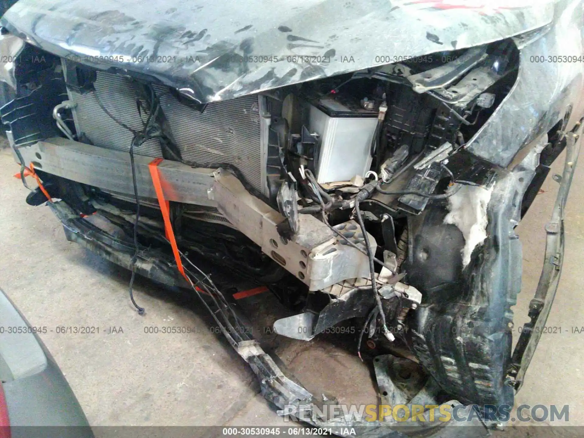 6 Photograph of a damaged car 00000000000919469 TOYOTA HIGHLANDER 2019