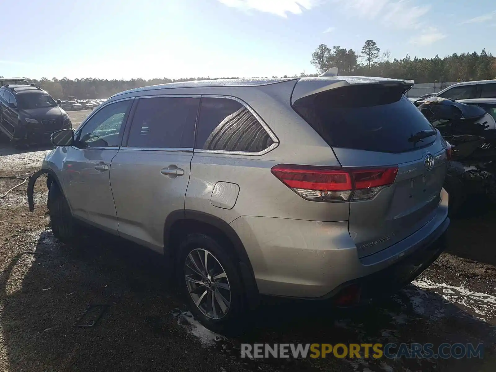 3 Photograph of a damaged car 5TD17RFH4KS937753 TOYOTA HIGHLANDER 2019