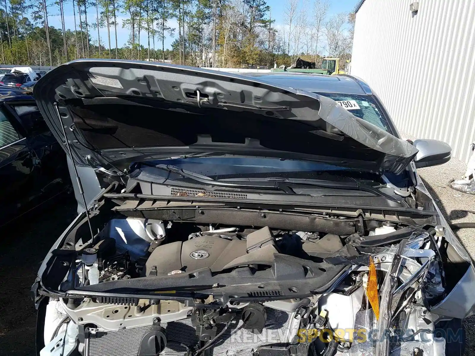 7 Photograph of a damaged car 5TD17RFH4KS937753 TOYOTA HIGHLANDER 2019