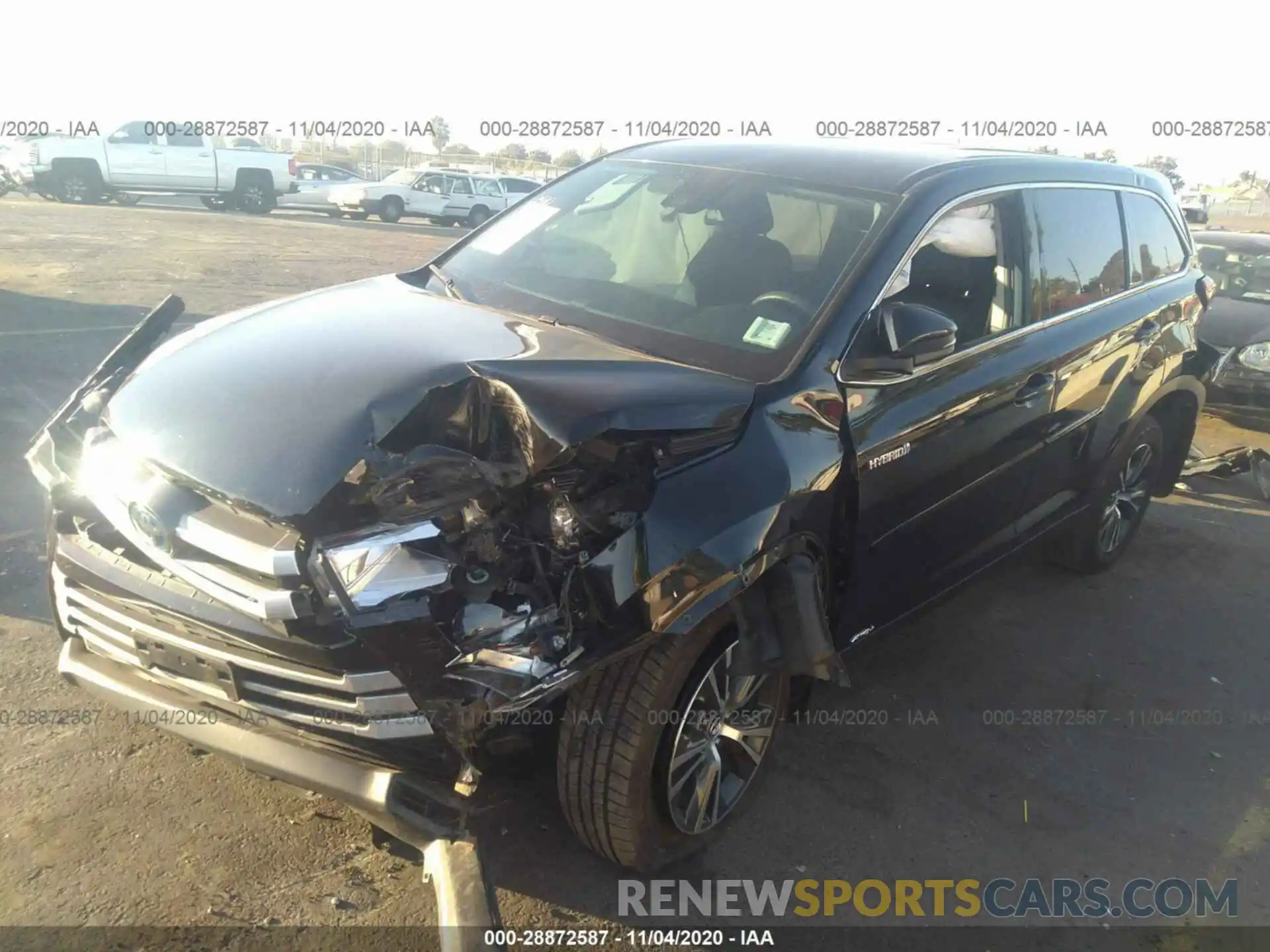 2 Photograph of a damaged car 5TDBGRFH0KS053903 TOYOTA HIGHLANDER 2019