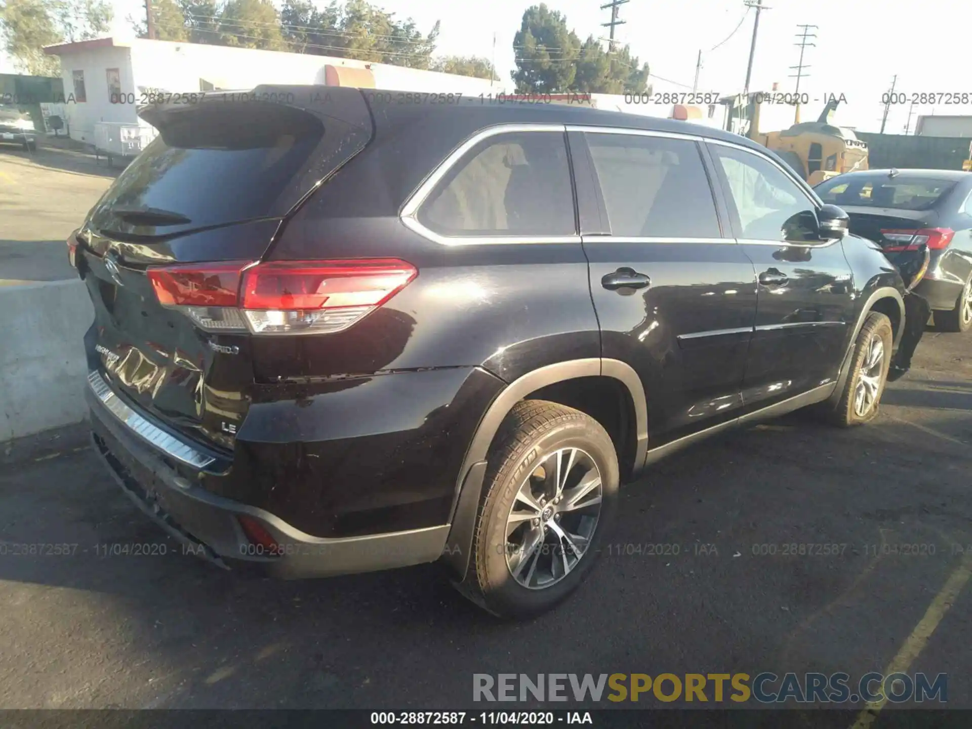 4 Фотография поврежденного автомобиля 5TDBGRFH0KS053903 TOYOTA HIGHLANDER 2019