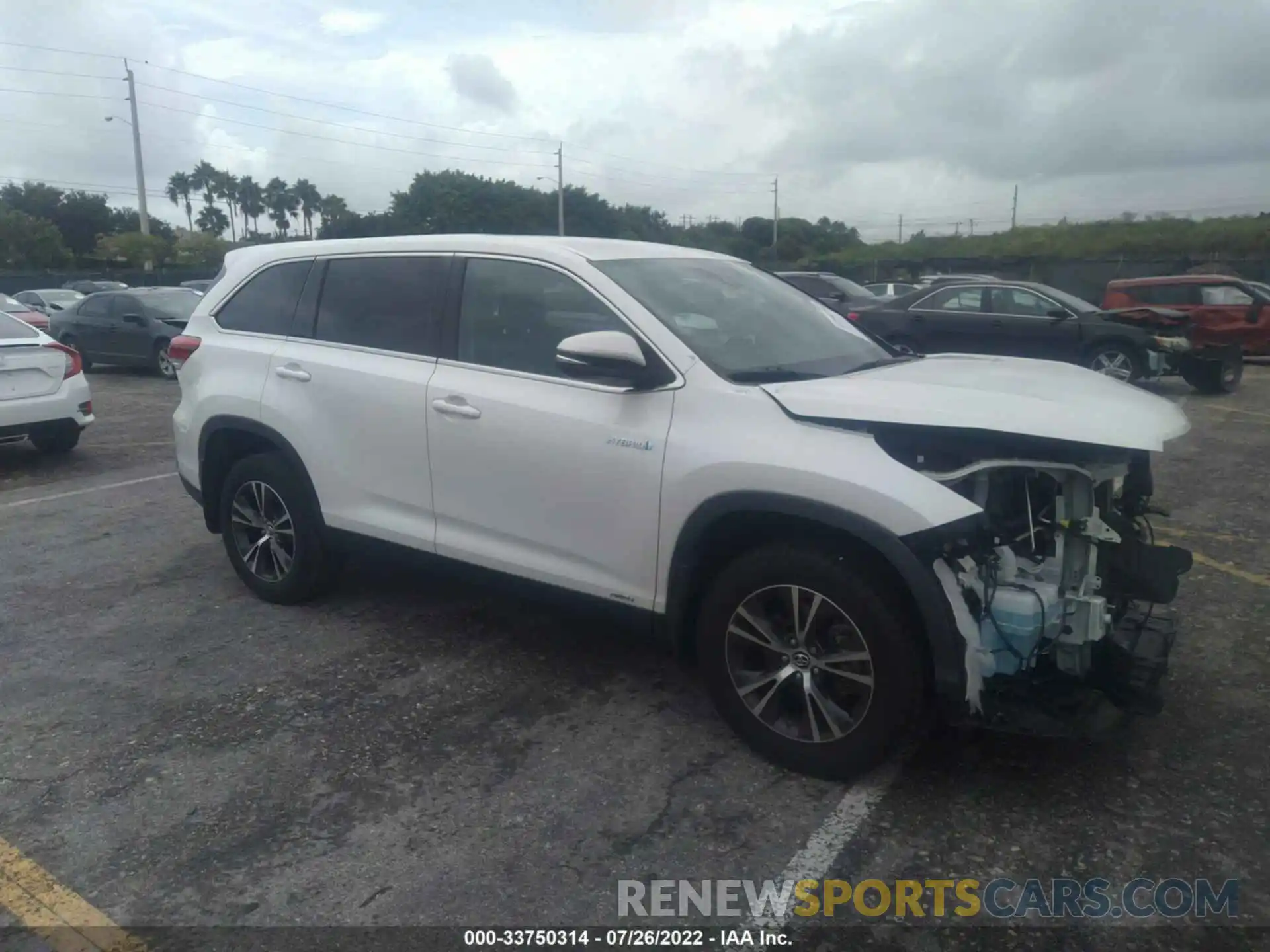 1 Photograph of a damaged car 5TDBGRFH1KS058382 TOYOTA HIGHLANDER 2019