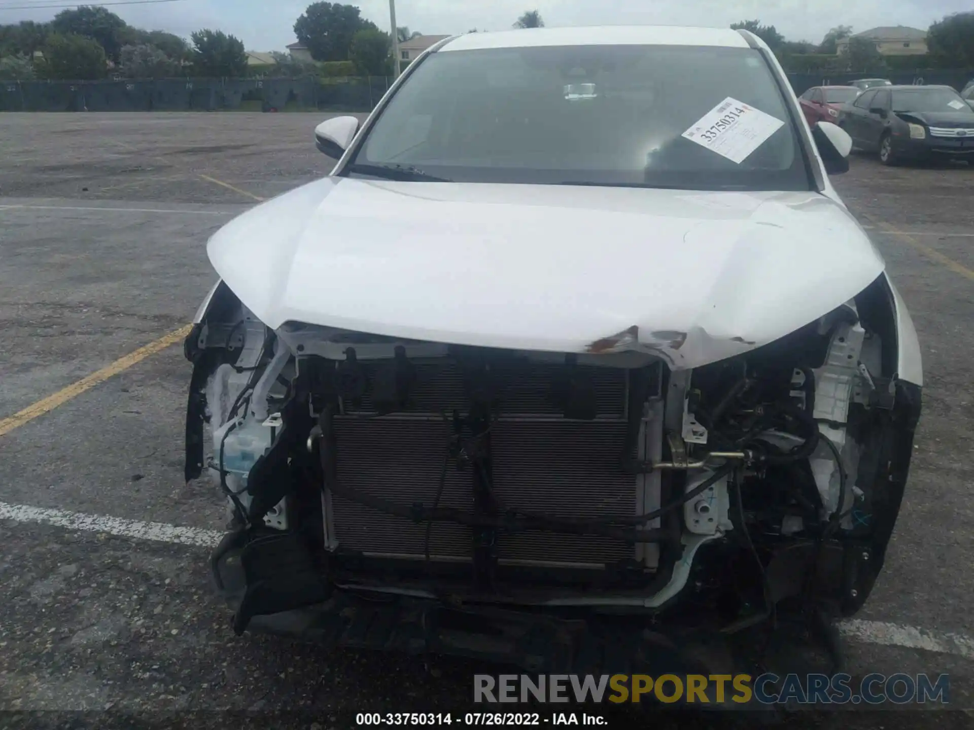 6 Photograph of a damaged car 5TDBGRFH1KS058382 TOYOTA HIGHLANDER 2019