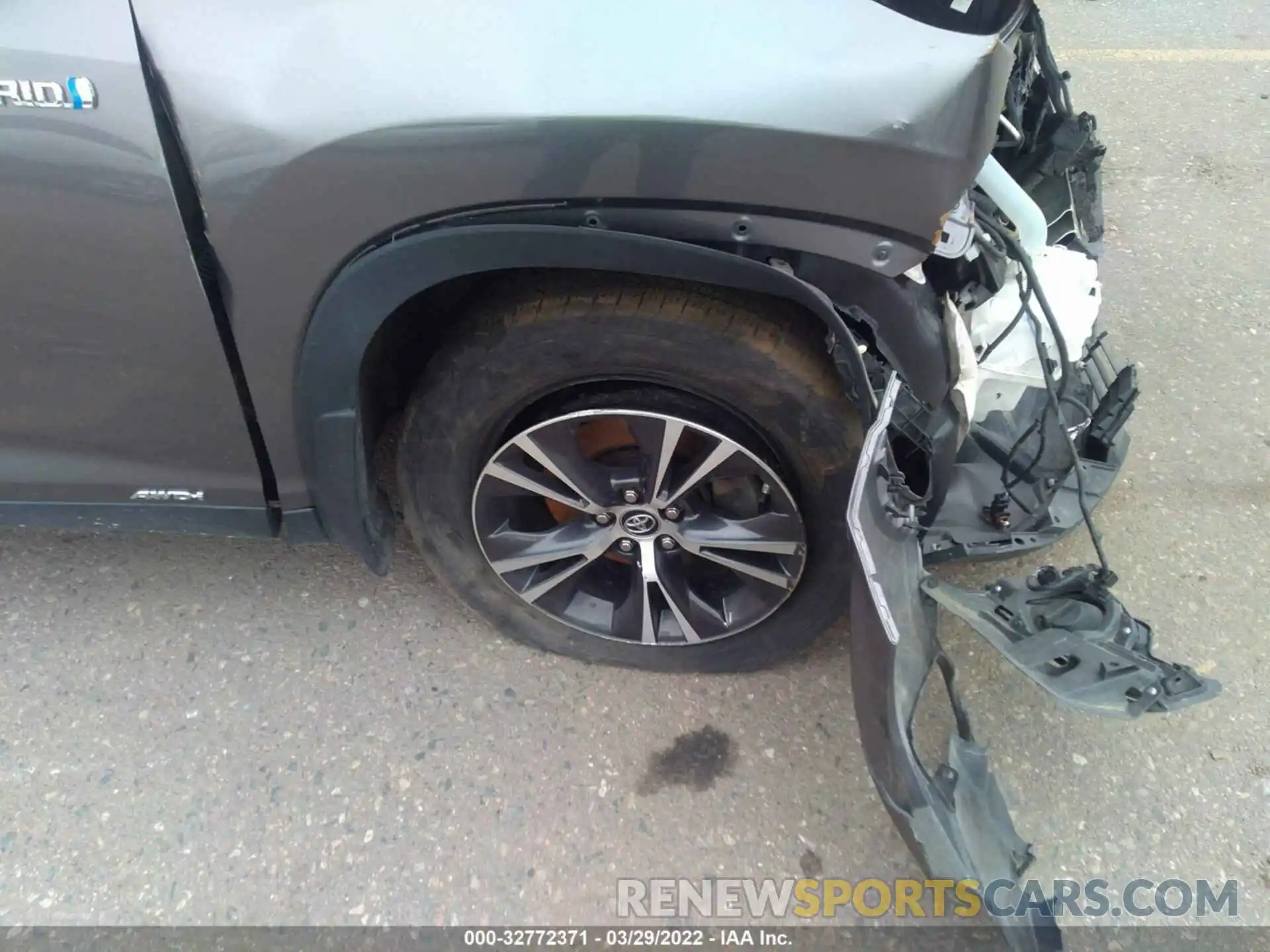 15 Photograph of a damaged car 5TDBGRFH2KS069830 TOYOTA HIGHLANDER 2019