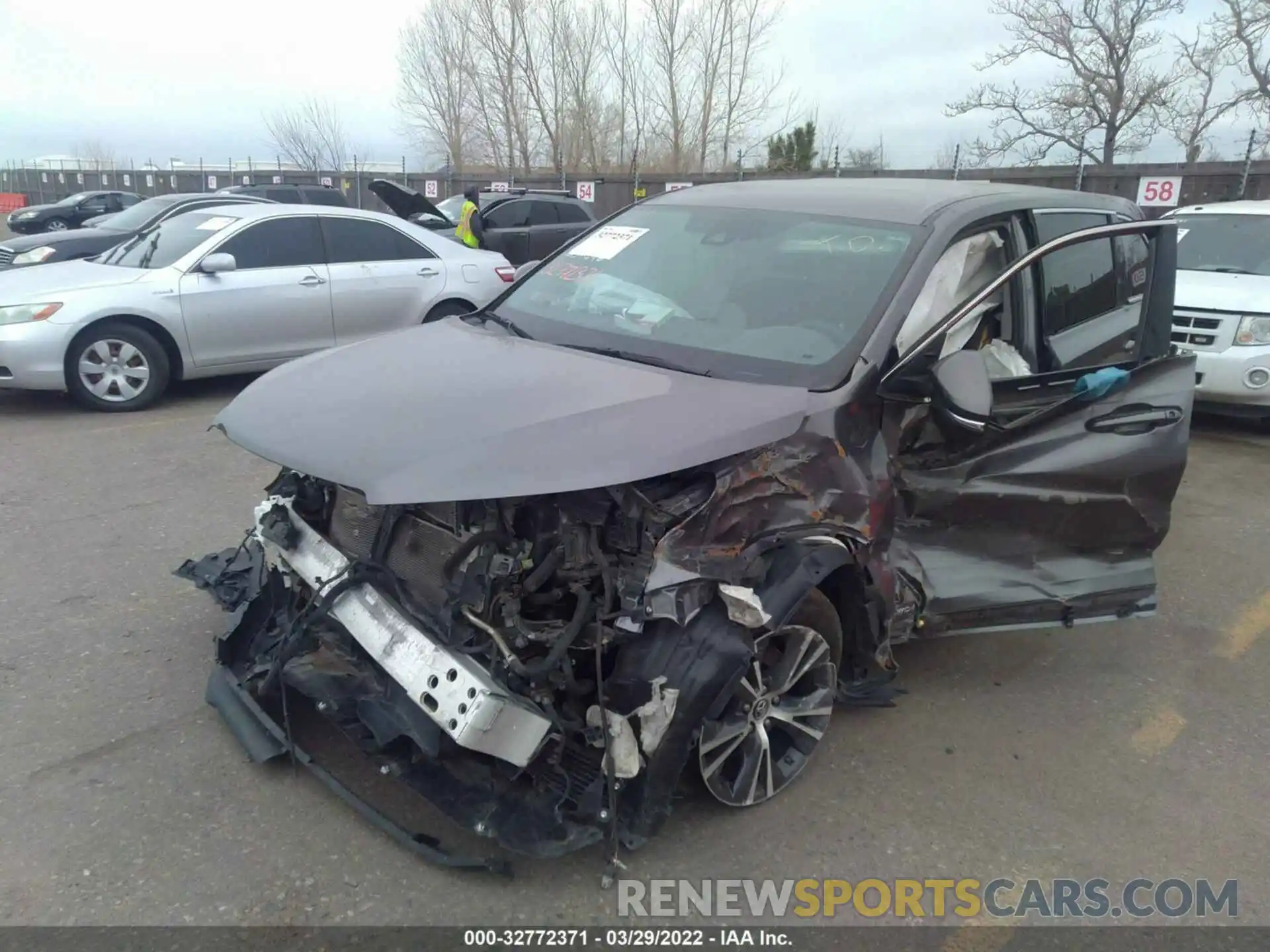 6 Photograph of a damaged car 5TDBGRFH2KS069830 TOYOTA HIGHLANDER 2019