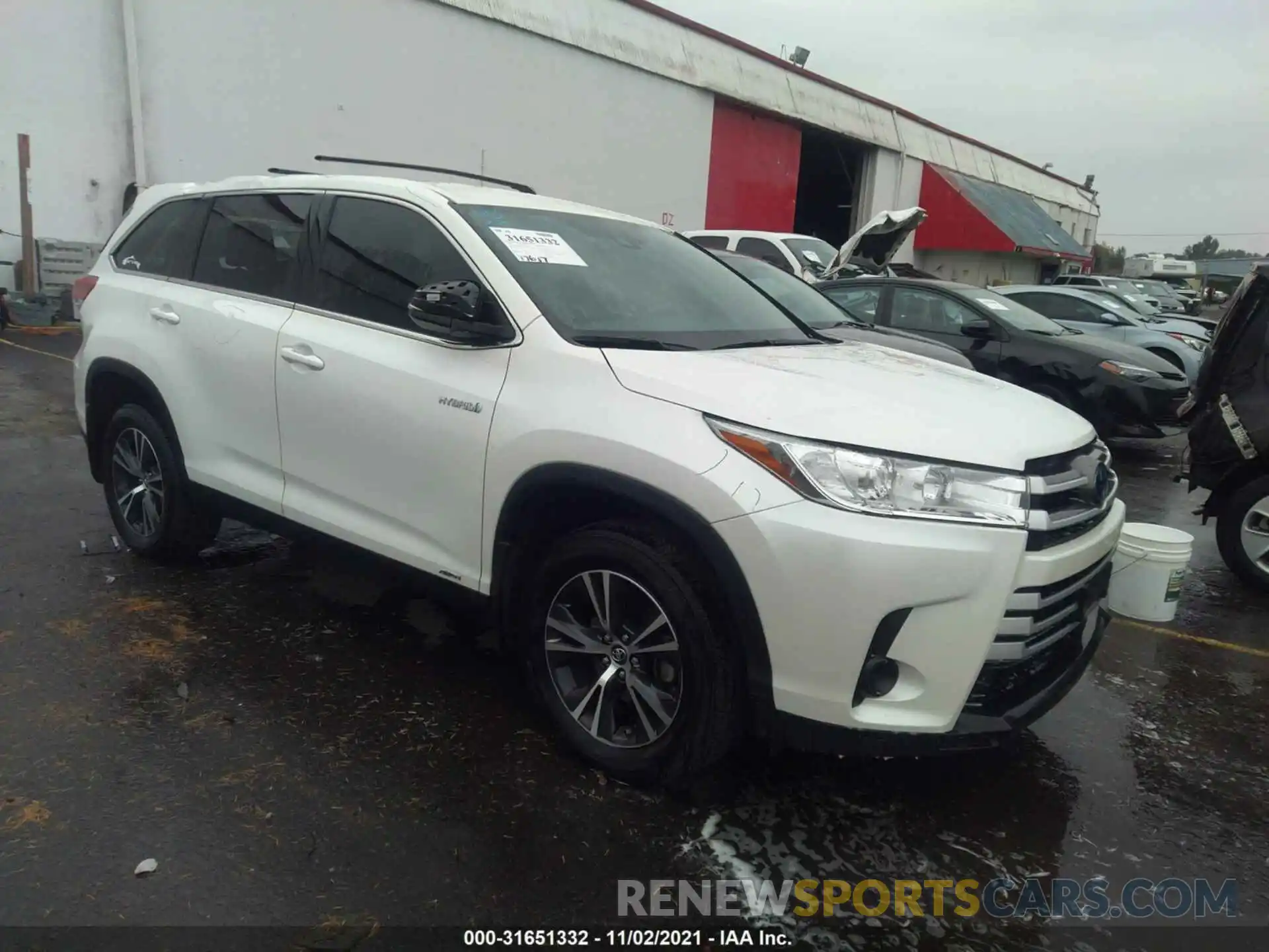 1 Photograph of a damaged car 5TDBGRFH2KS076101 TOYOTA HIGHLANDER 2019