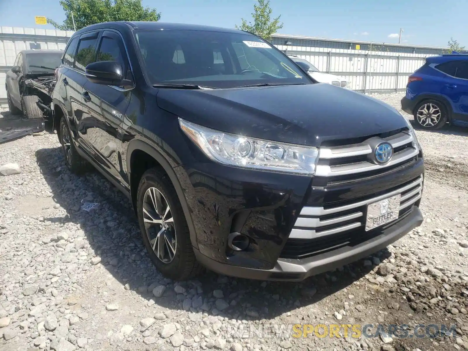 1 Photograph of a damaged car 5TDBGRFH4KS078190 TOYOTA HIGHLANDER 2019