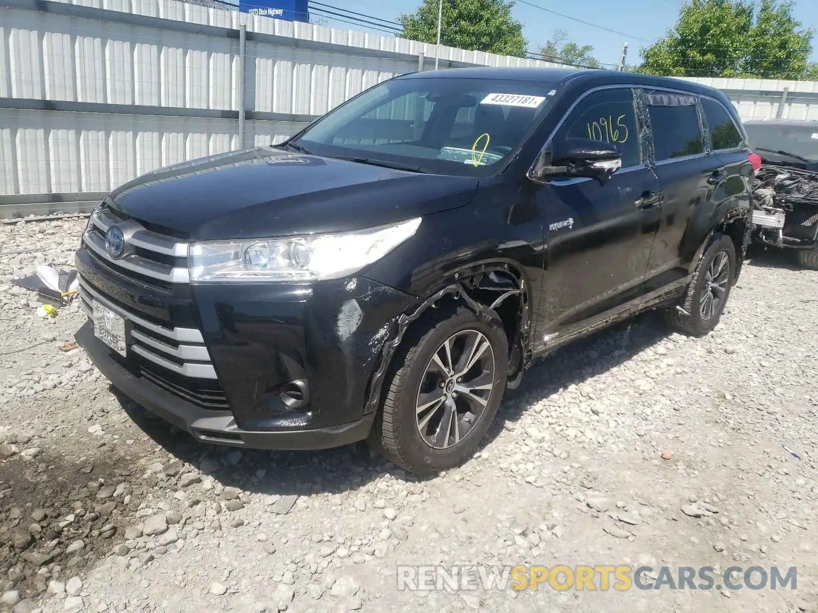 2 Фотография поврежденного автомобиля 5TDBGRFH4KS078190 TOYOTA HIGHLANDER 2019