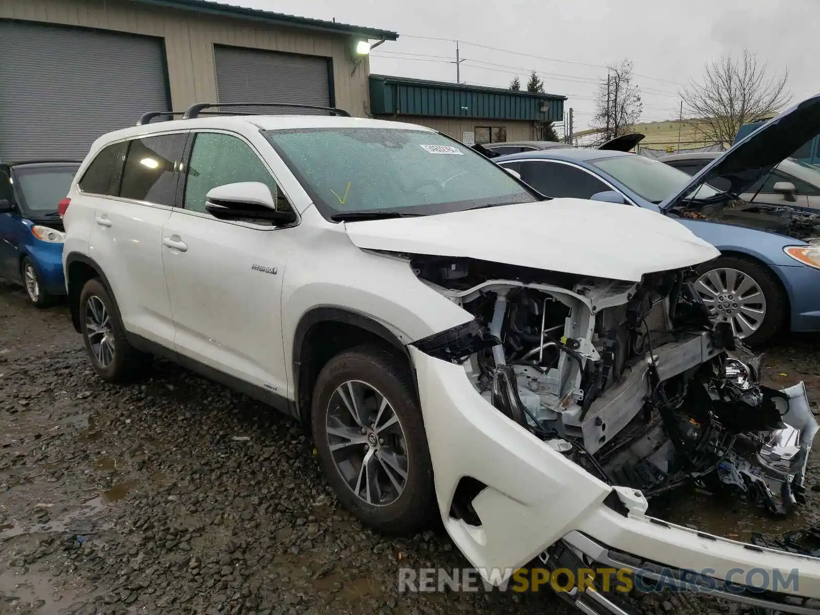 1 Photograph of a damaged car 5TDBGRFH7KS062503 TOYOTA HIGHLANDER 2019