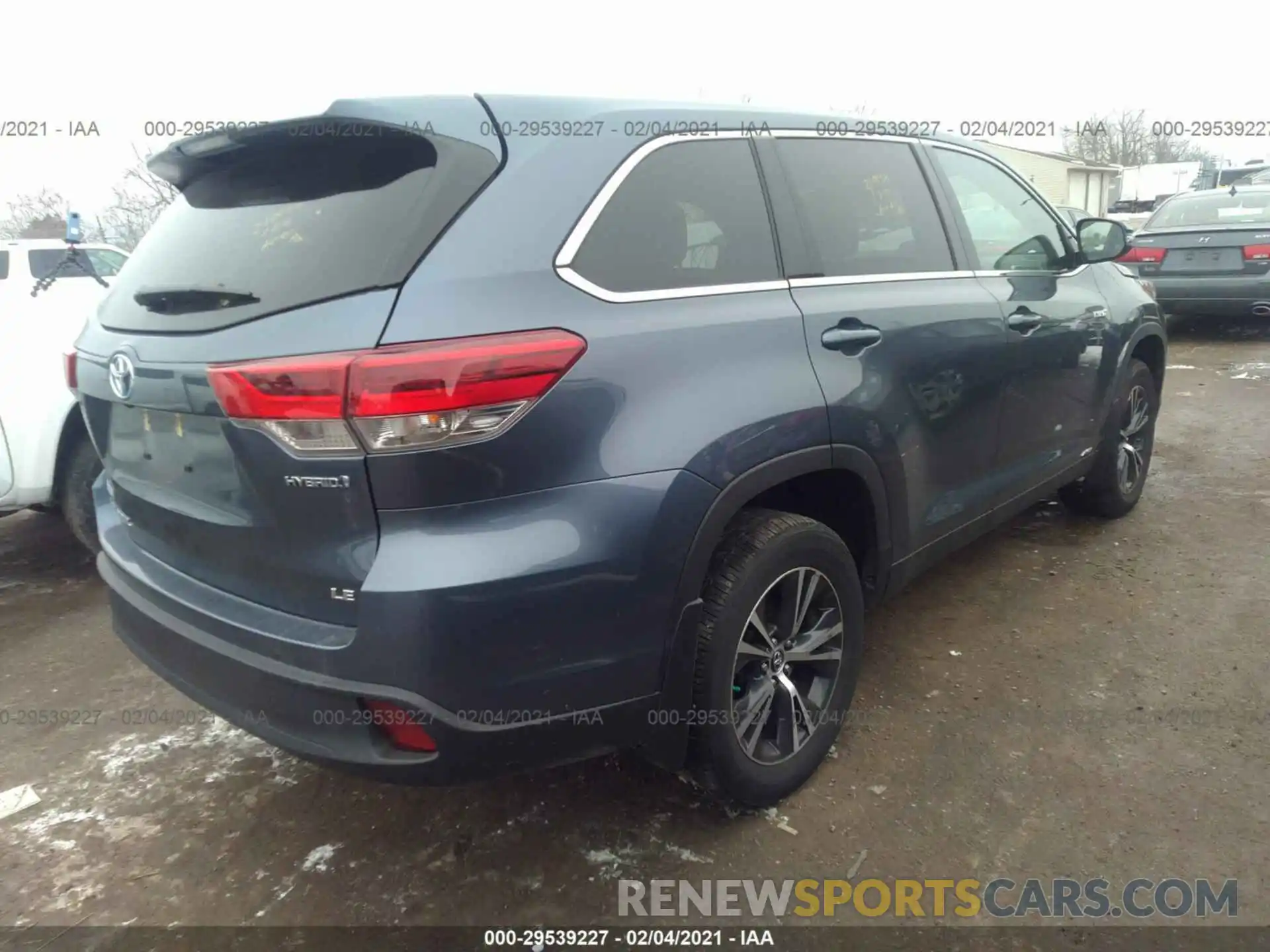 4 Фотография поврежденного автомобиля 5TDBGRFH8KS064812 TOYOTA HIGHLANDER 2019