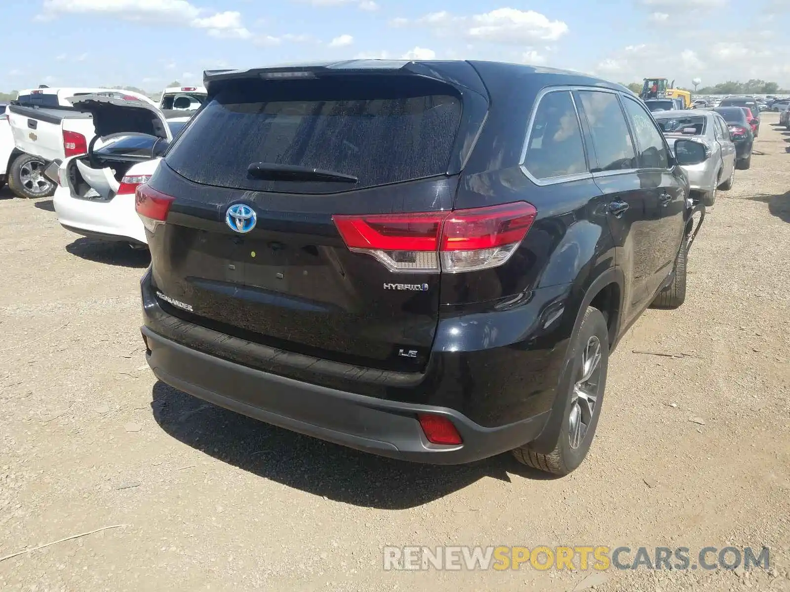 4 Фотография поврежденного автомобиля 5TDBGRFH9KS067718 TOYOTA HIGHLANDER 2019