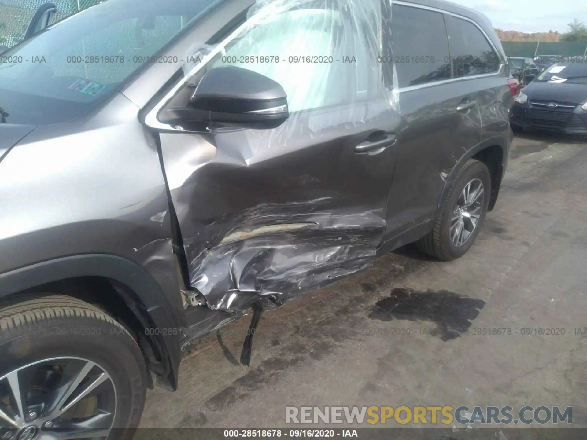 6 Photograph of a damaged car 5TDBZRFH0KS702450 TOYOTA HIGHLANDER 2019