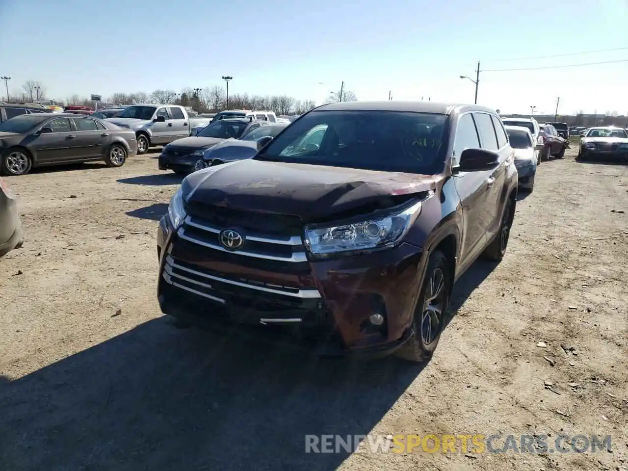 9 Photograph of a damaged car 5TDBZRFH0KS703338 TOYOTA HIGHLANDER 2019