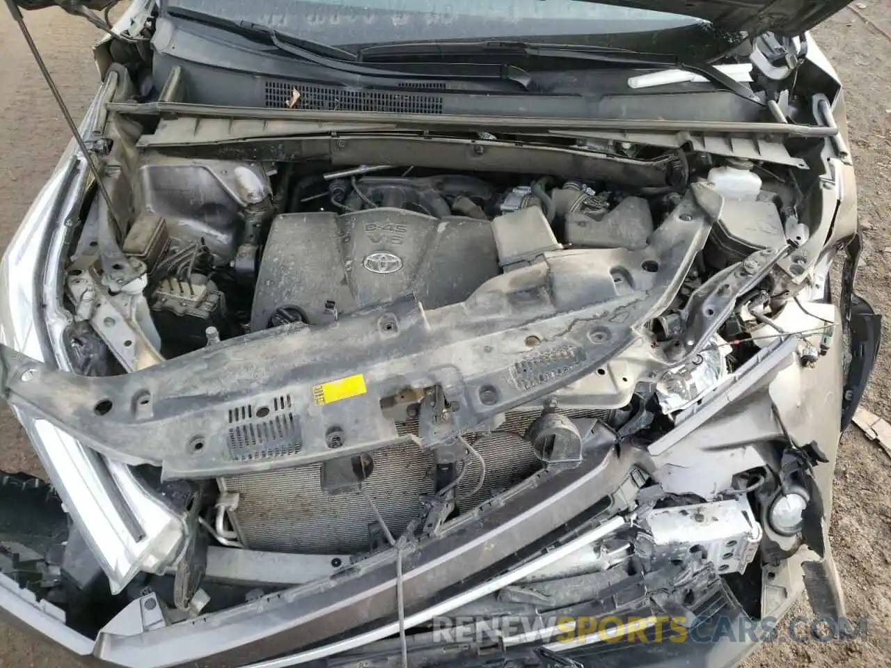 7 Photograph of a damaged car 5TDBZRFH0KS708104 TOYOTA HIGHLANDER 2019