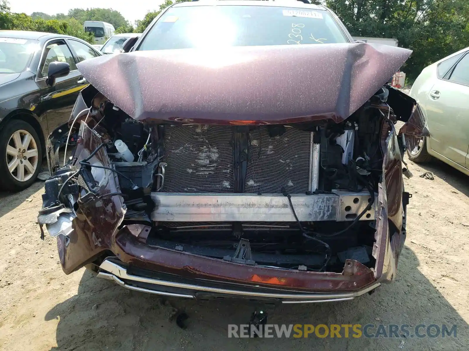 9 Photograph of a damaged car 5TDBZRFH0KS708829 TOYOTA HIGHLANDER 2019