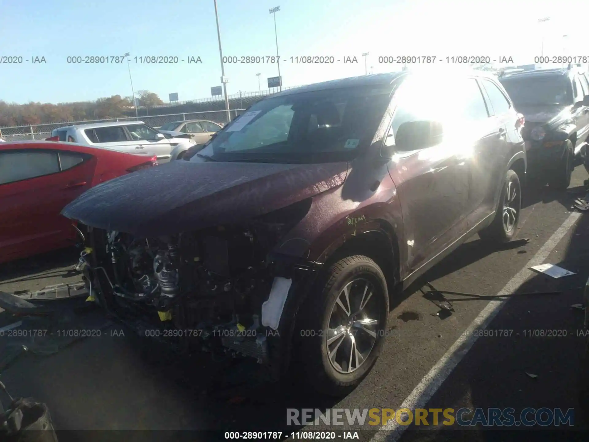 2 Photograph of a damaged car 5TDBZRFH0KS713741 TOYOTA HIGHLANDER 2019