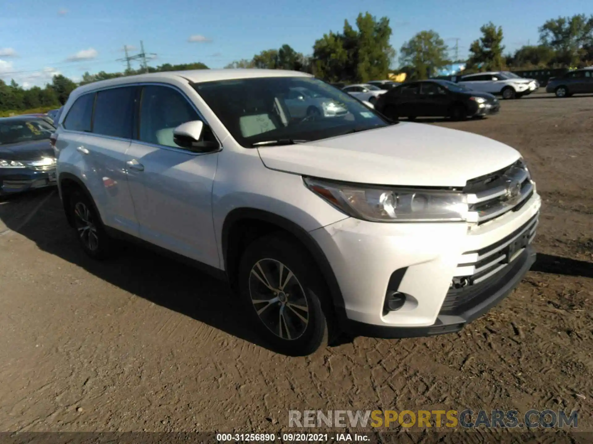 1 Photograph of a damaged car 5TDBZRFH0KS726716 TOYOTA HIGHLANDER 2019