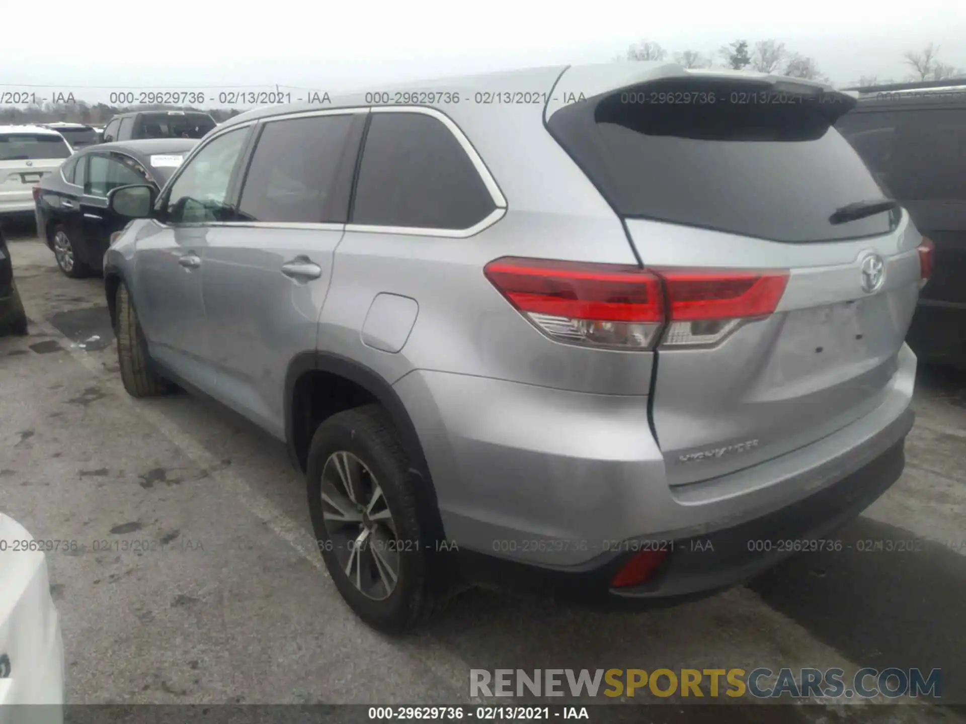 3 Фотография поврежденного автомобиля 5TDBZRFH0KS738526 TOYOTA HIGHLANDER 2019