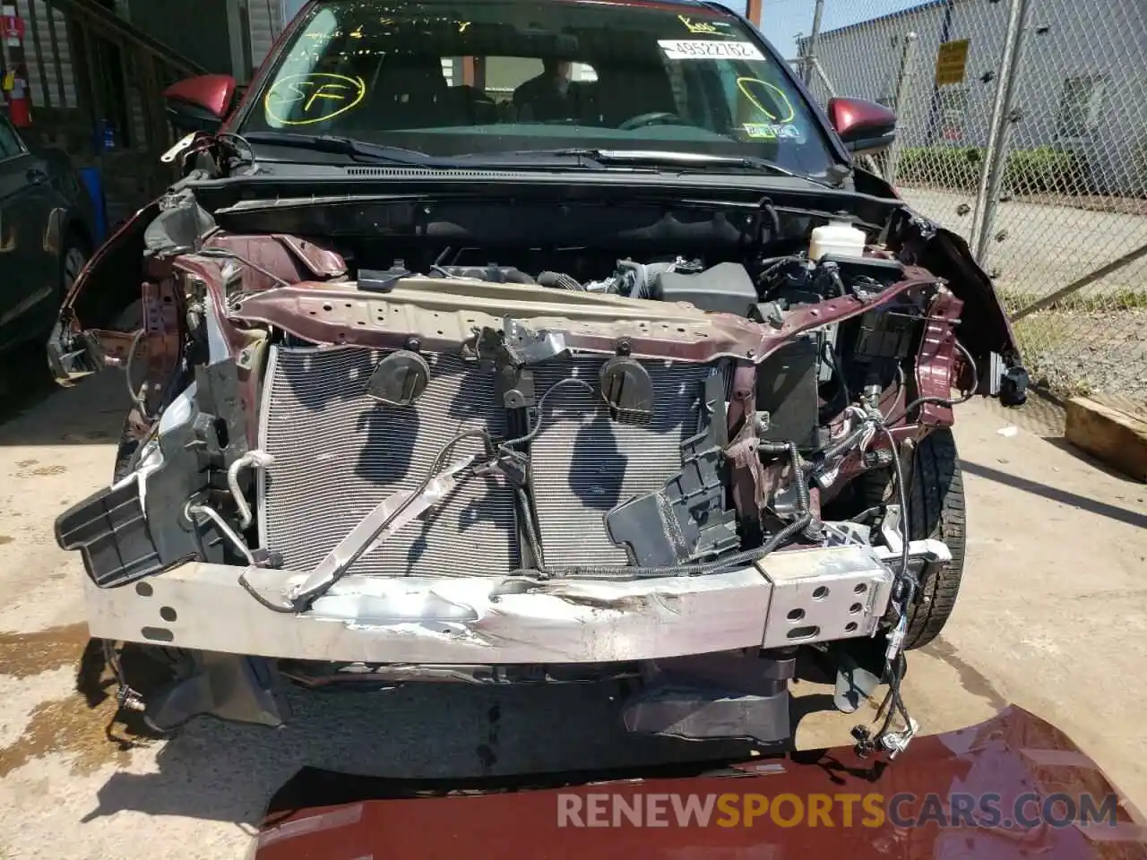 9 Photograph of a damaged car 5TDBZRFH0KS741510 TOYOTA HIGHLANDER 2019