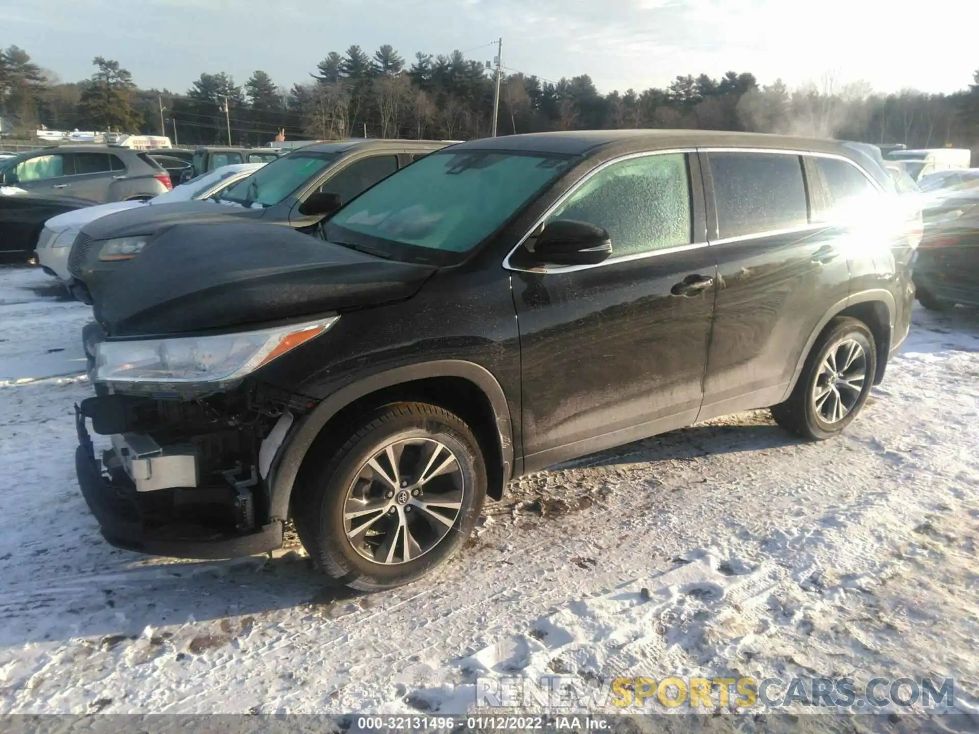 2 Photograph of a damaged car 5TDBZRFH0KS741927 TOYOTA HIGHLANDER 2019